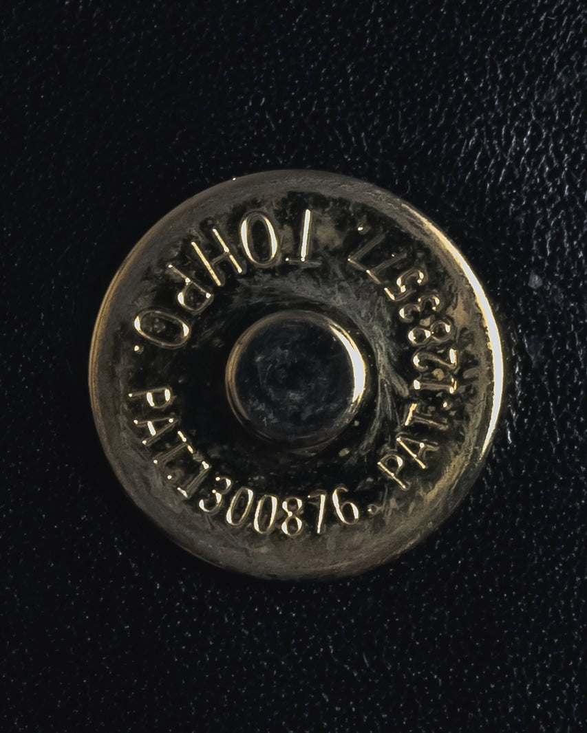 -SPECIAL- "VALENTINO GARAVANI" 90’s-00’s V corner hardware leather top handle bag