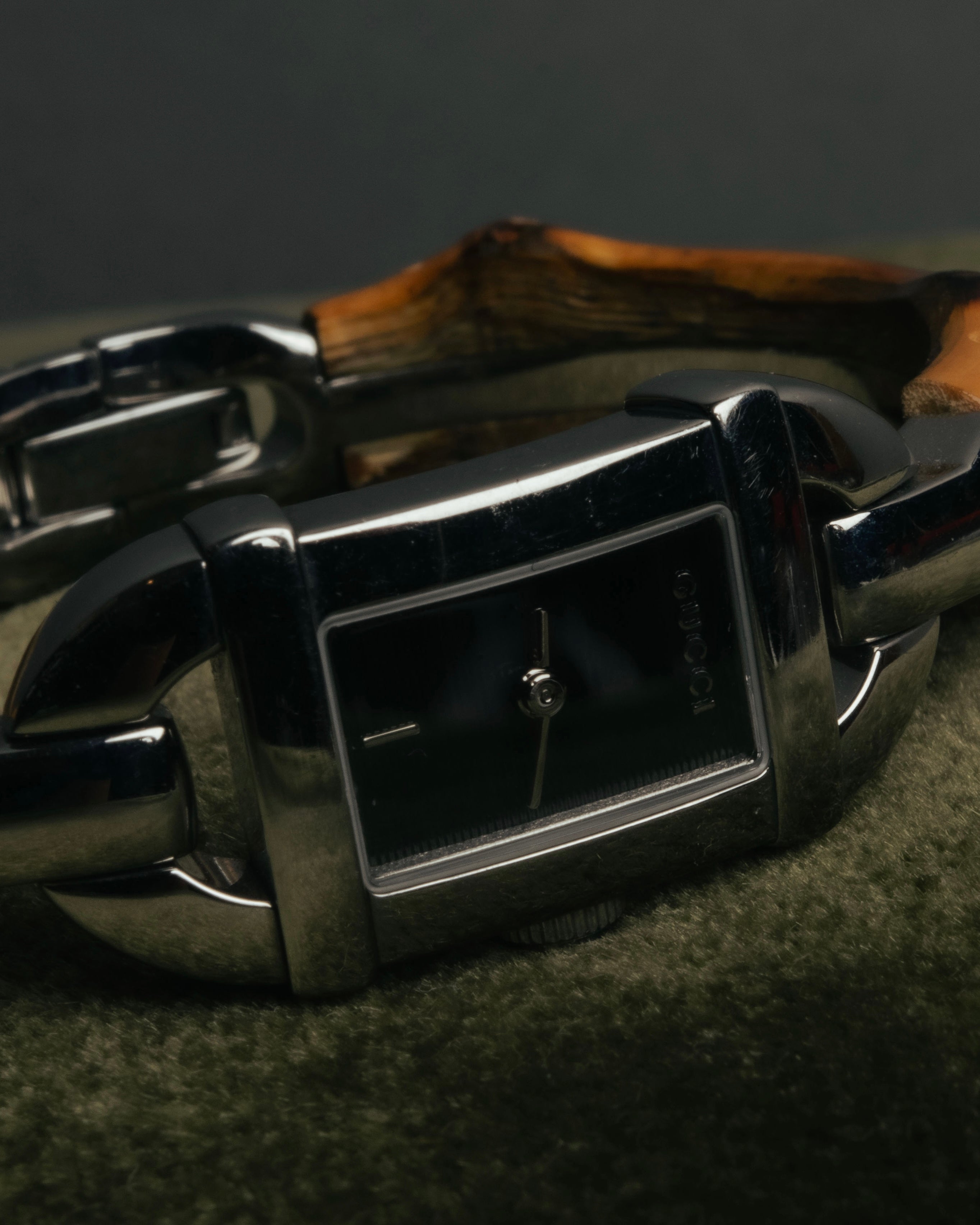 “GUCCI“ 00’s Bamboo bangle watch