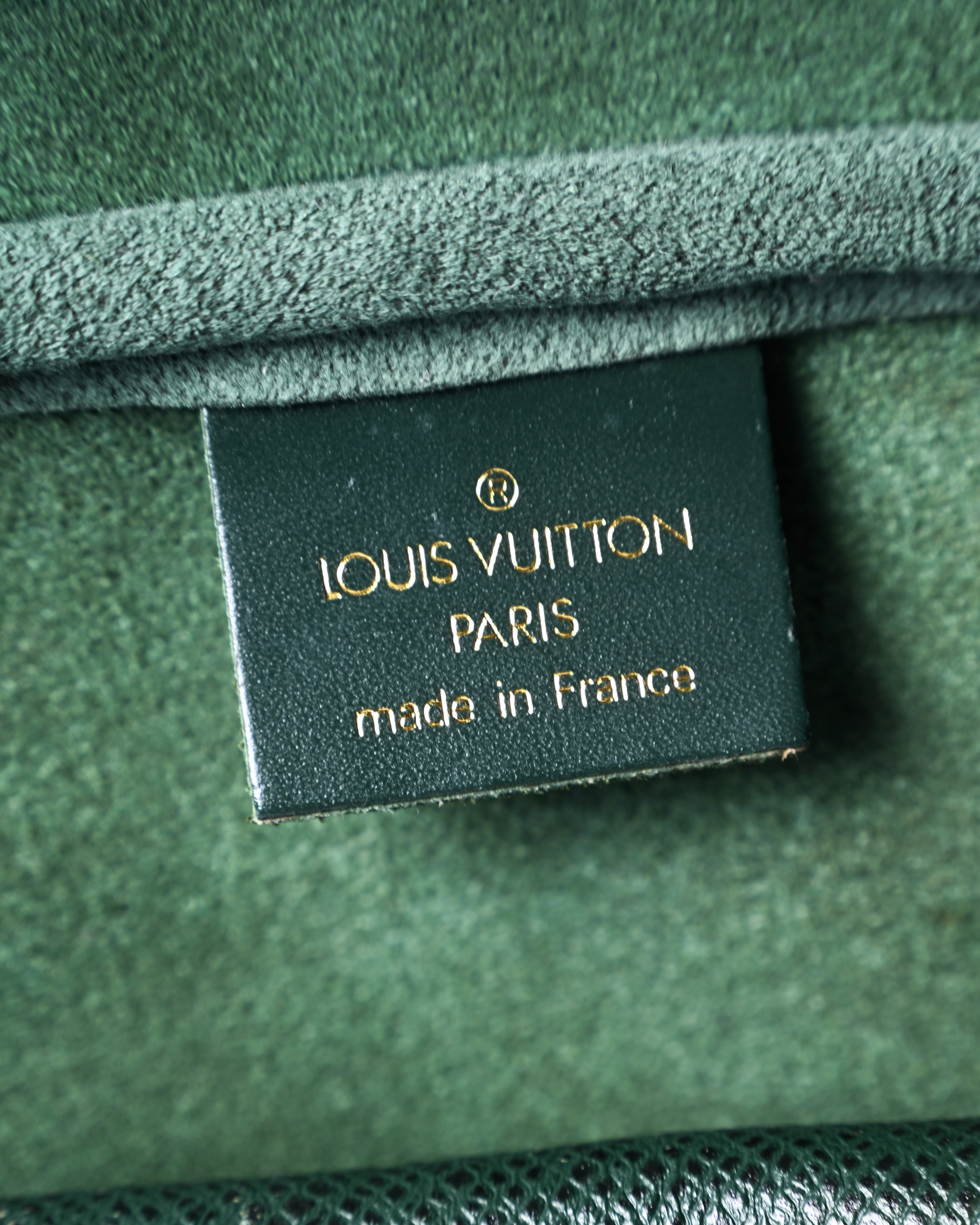 LOUIS VUITTON/ “Taiga Kendall GM” 2 Way Big Boston Bag Green
