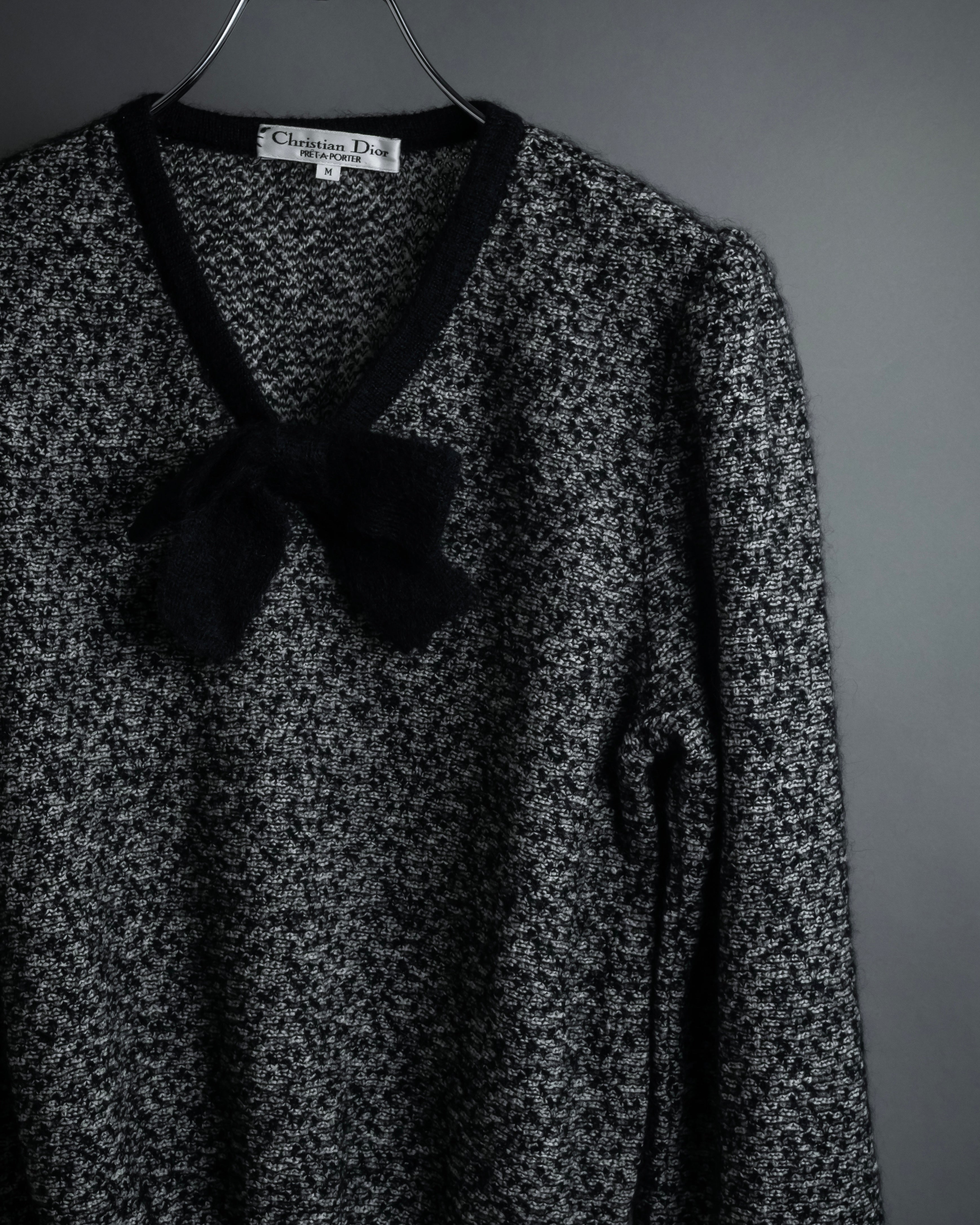 "Christian Dior PRETA PORTER"
Ribbon design mixed yarn knit pullover