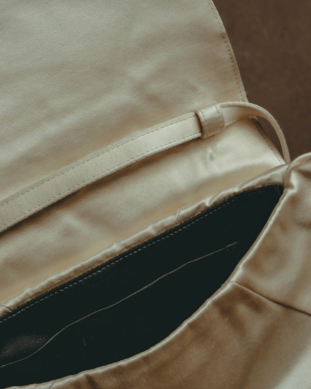 -SPECIAL- “Yves Saint Laurent rive gauche” 00’s Satin double horn shoulder bag