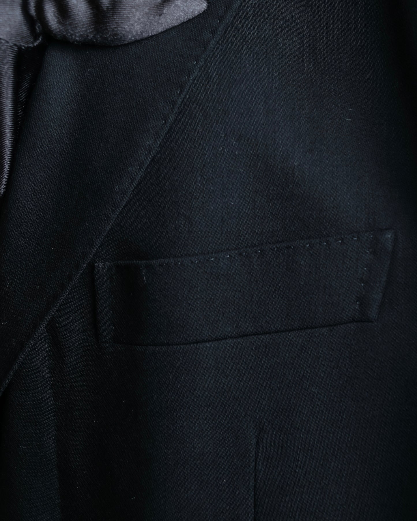 "ISSEY MIYAKE MEN" Shawl collar tailored jacket and two pleat tapered slacks set up