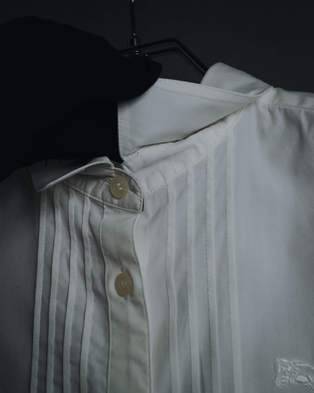 "BURBERRY LONDON" 2010-2014 pintuck tuxedo-front dress shirt