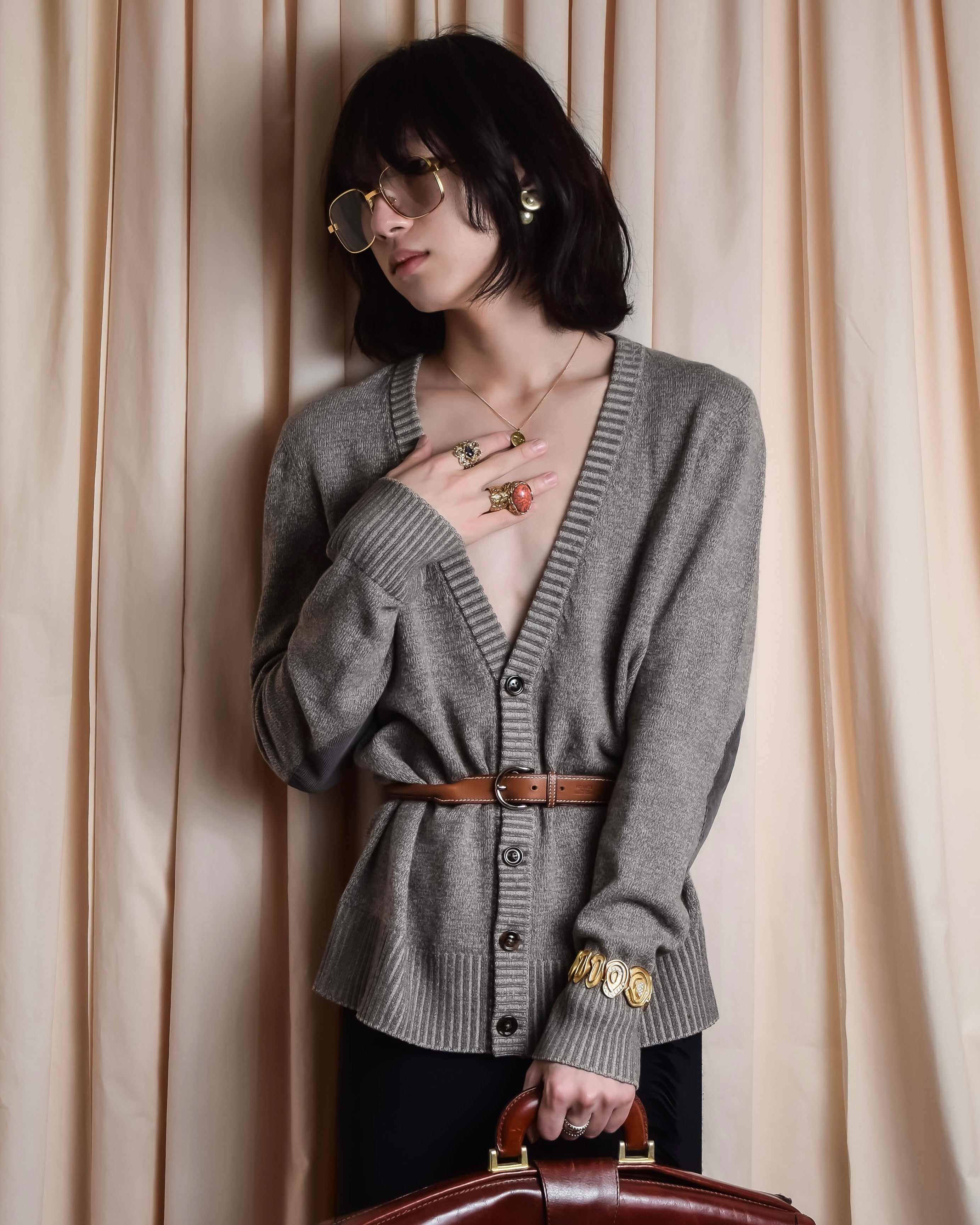 "MAISON MARGIELA" 13AW Patch accented low gauge wool cardigan