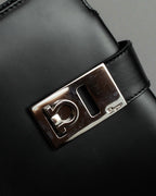 "Salvatore Ferragamo" Gancini motif both sides design leather hand bag