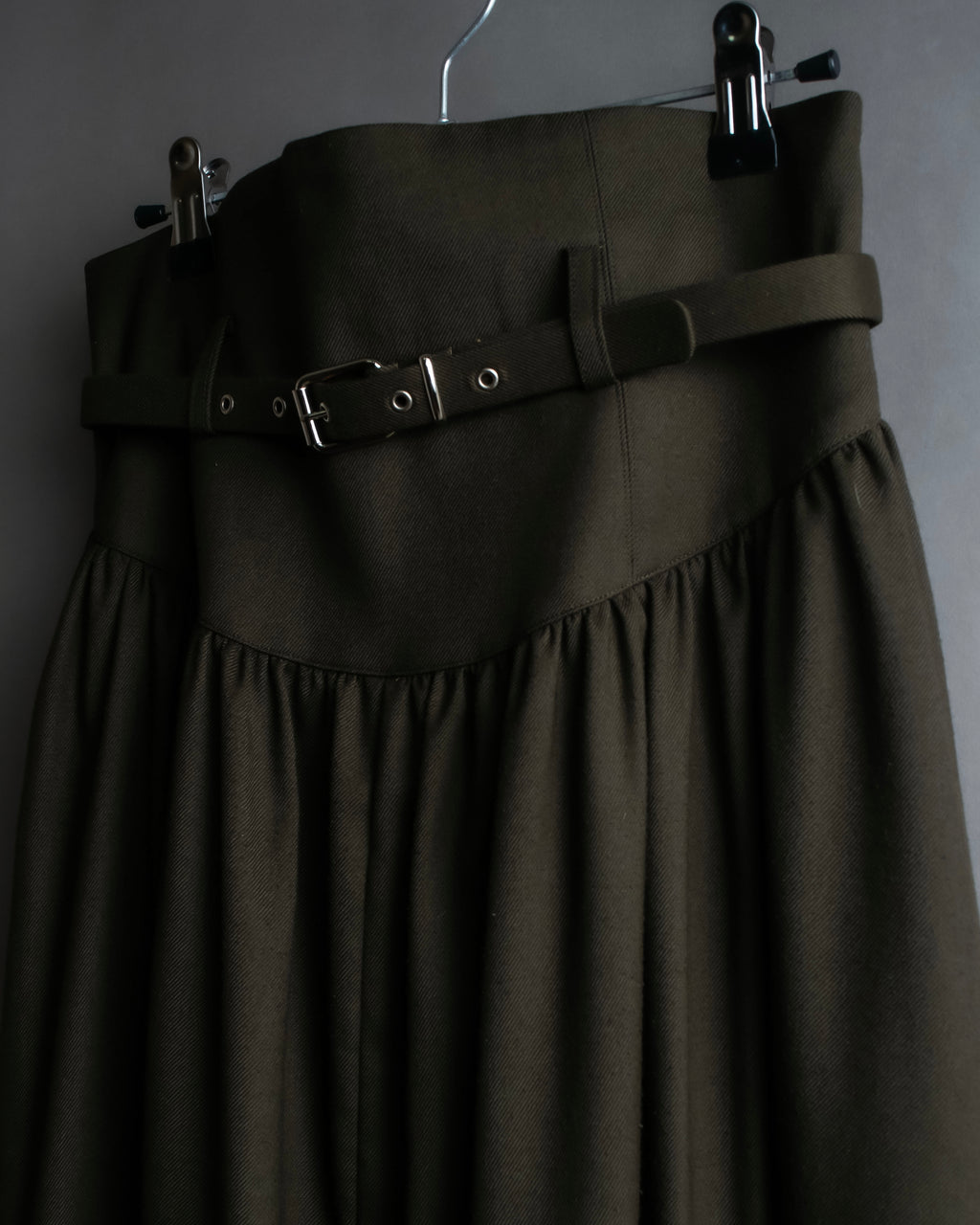 "SUPPORT SURFACE" Belted gather design flare long skirt