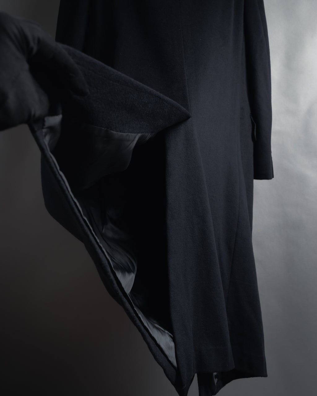 Abrigo doble botonadura de lana de los años 90 de YVES SAINT LAURENT