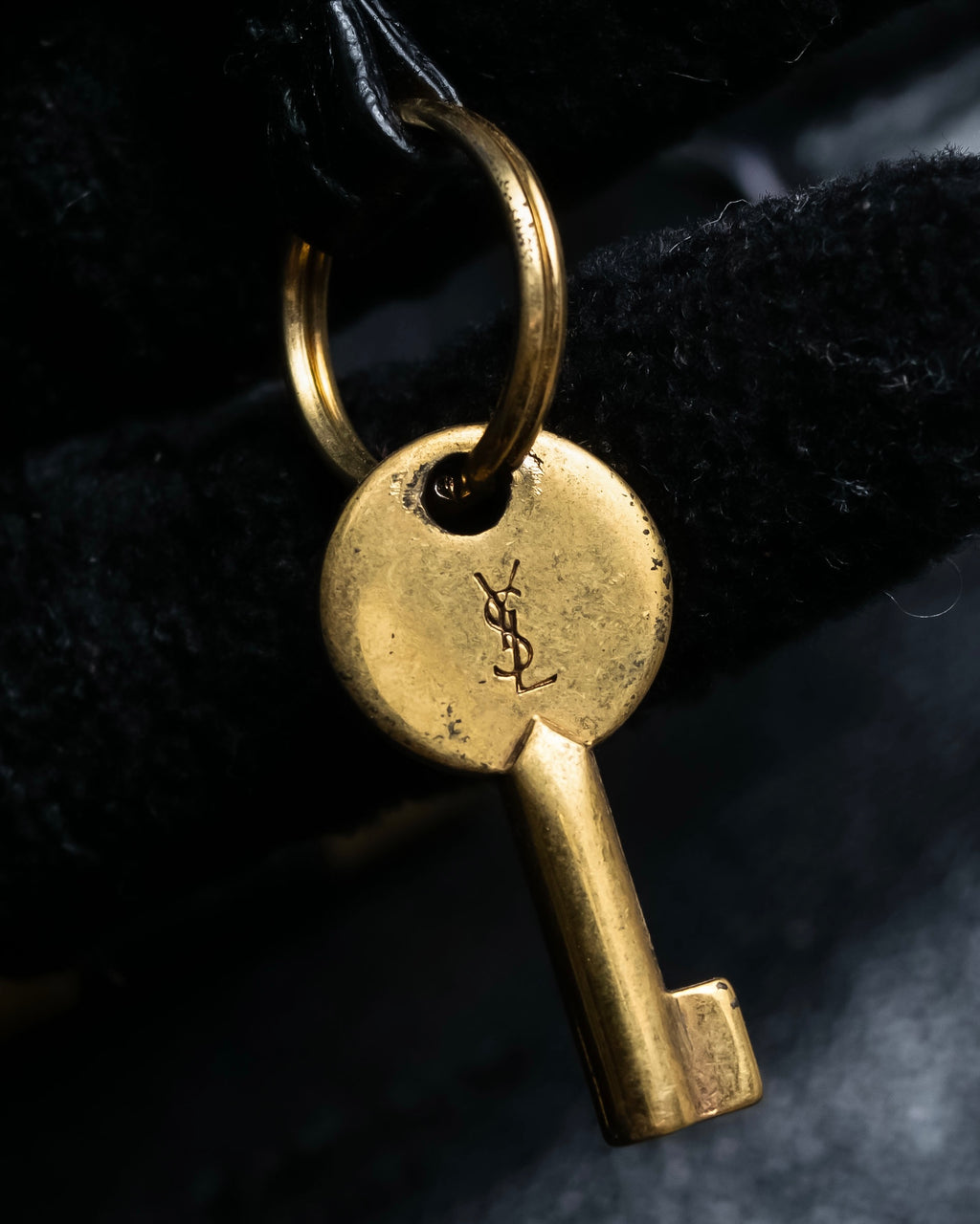 "YVES SAINT LAURENT" Gold parts design Muse toe leather bag