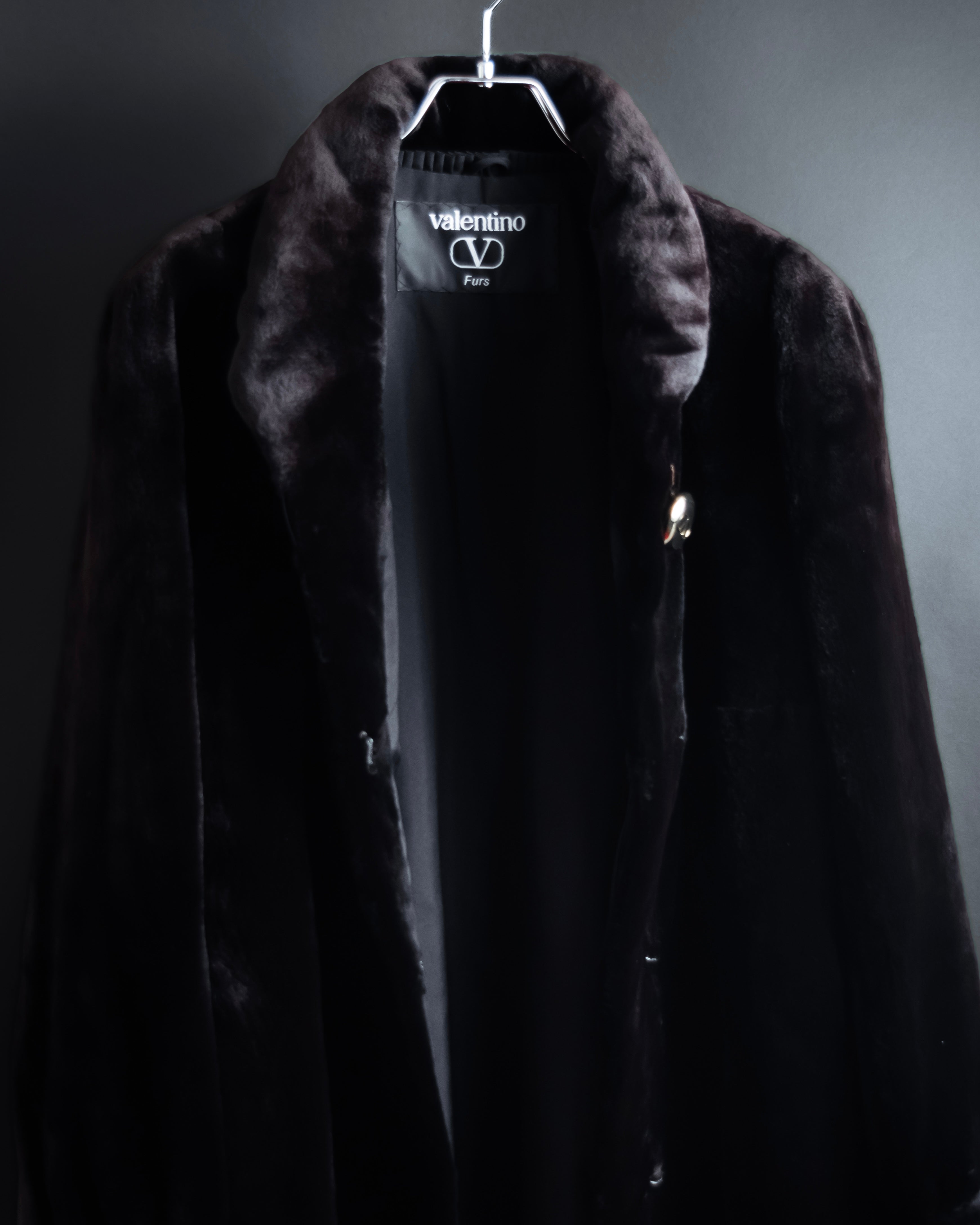 -SPECIAL- “VALENTINO” 1988–1992 SAGA Mink Shawl Collar Coat