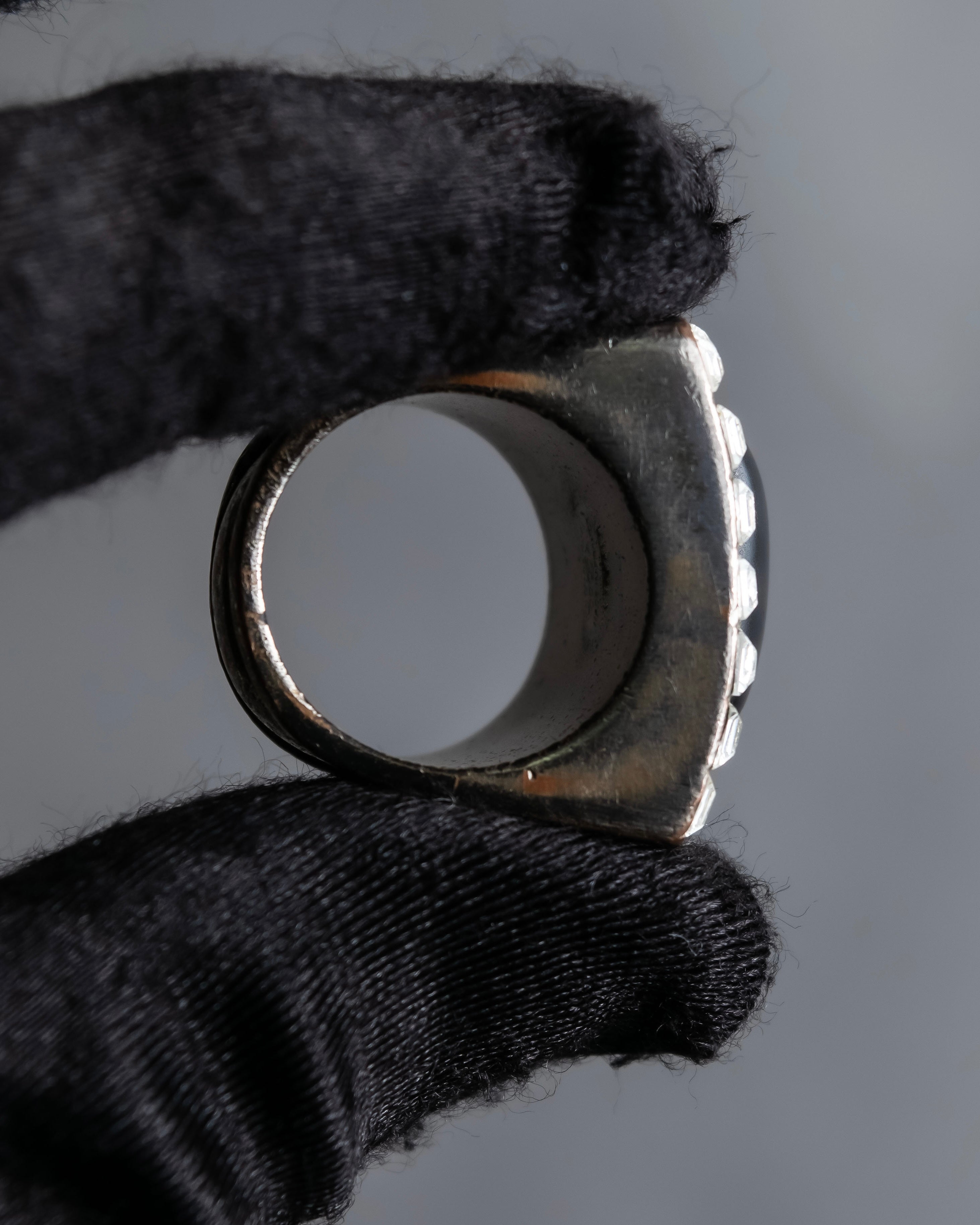 "CHANEL" 00s' rhinestone design ring