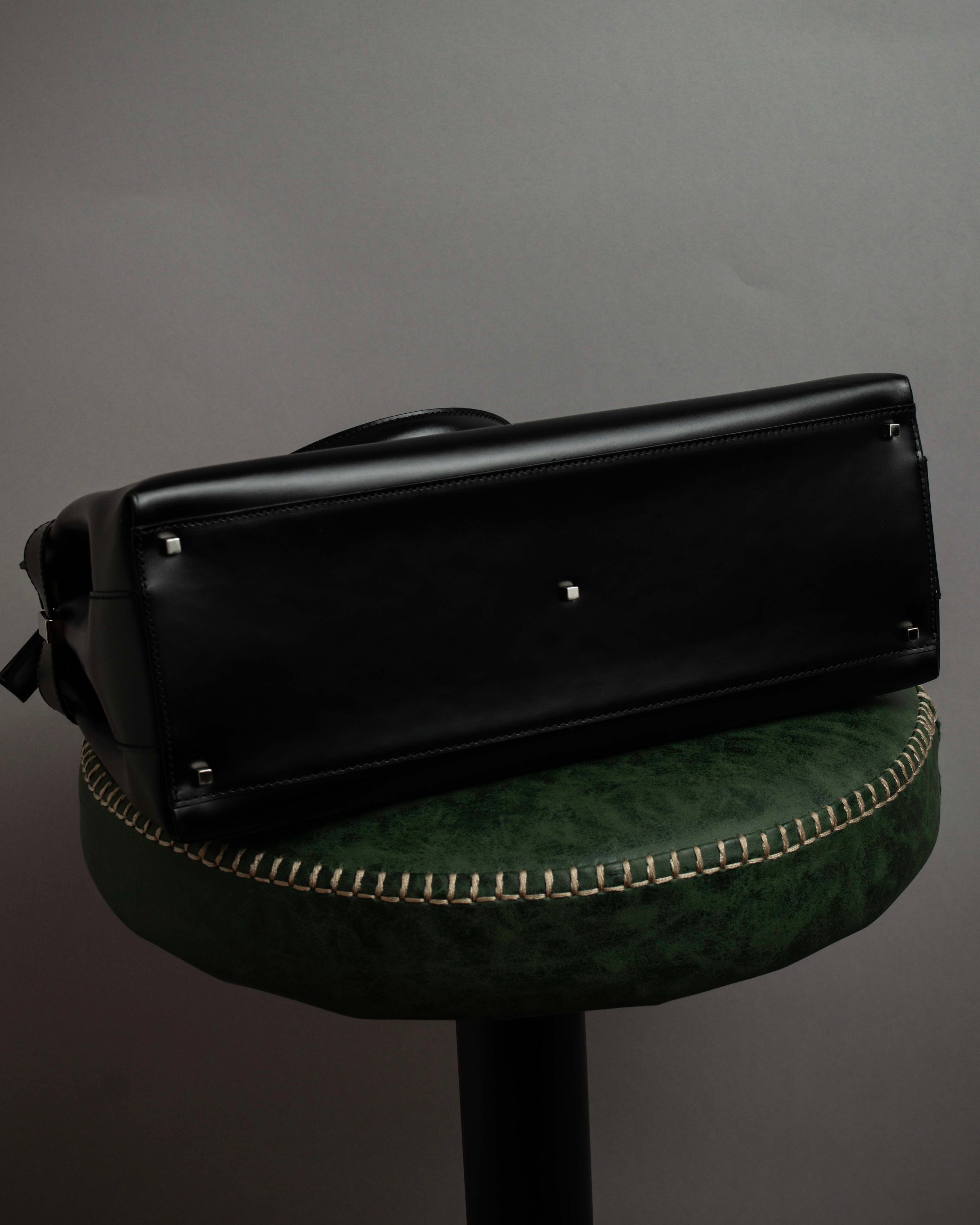 "Salvatore Ferragamo" Gancini motif both sides design leather hand bag