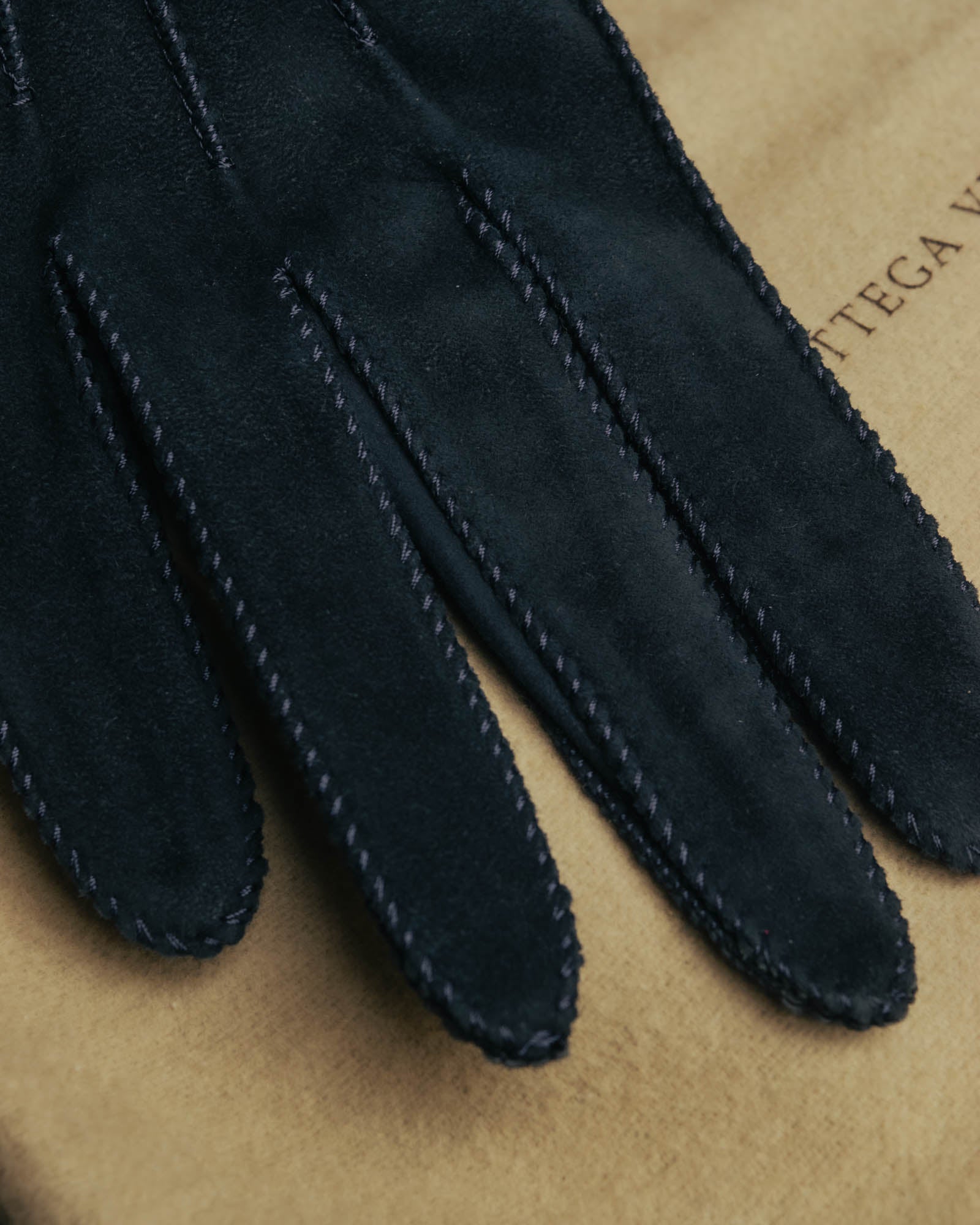 "BOTTEGA VENETA" 00's-10's Elegant suede long gloves