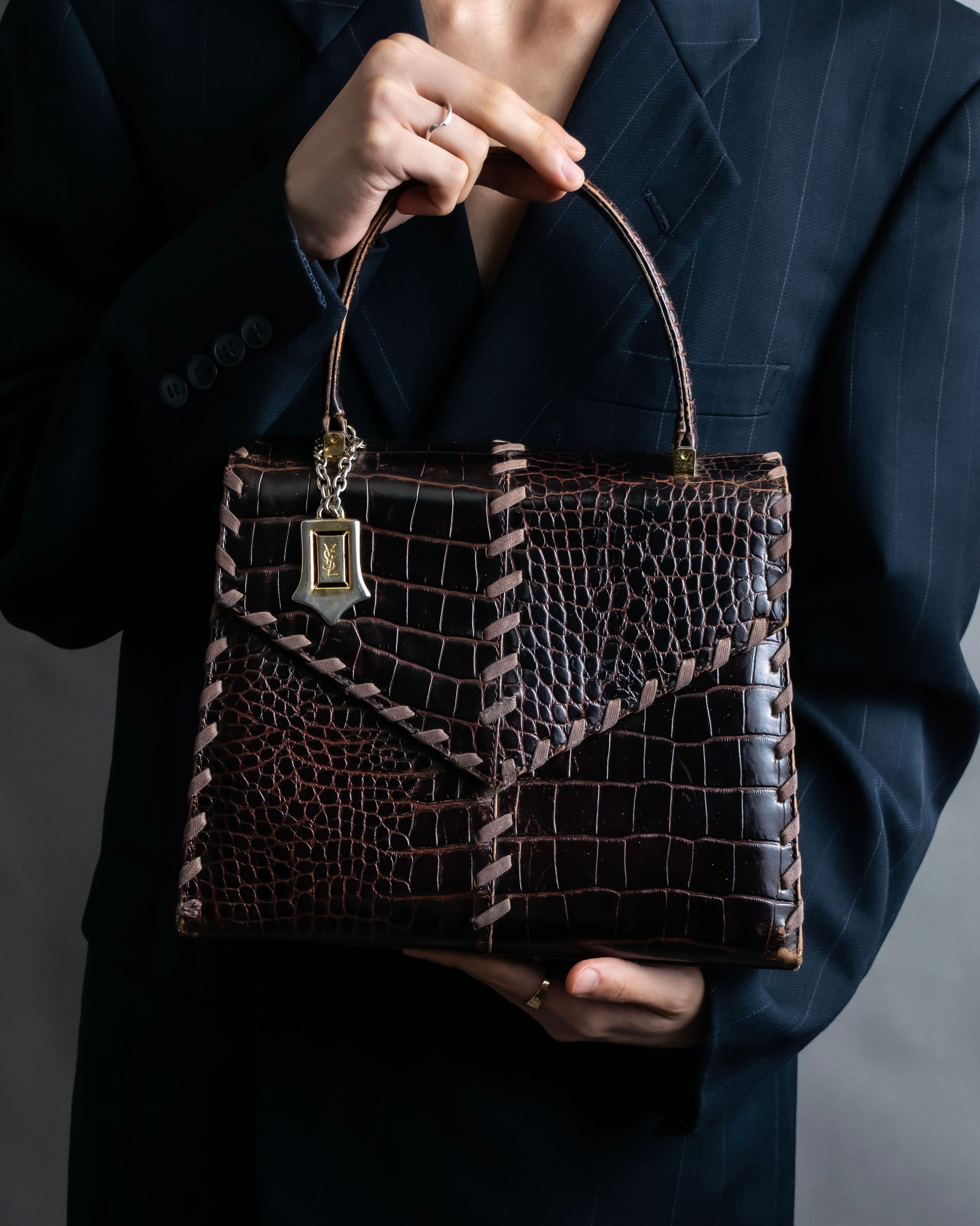 "YVES SAINT LAURENT" Crocodile pattern stitching handbag