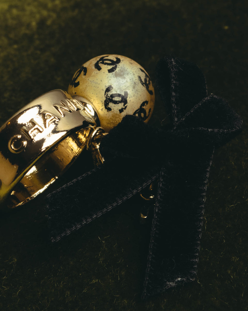 "CHANEL" 00's Playful charm ring