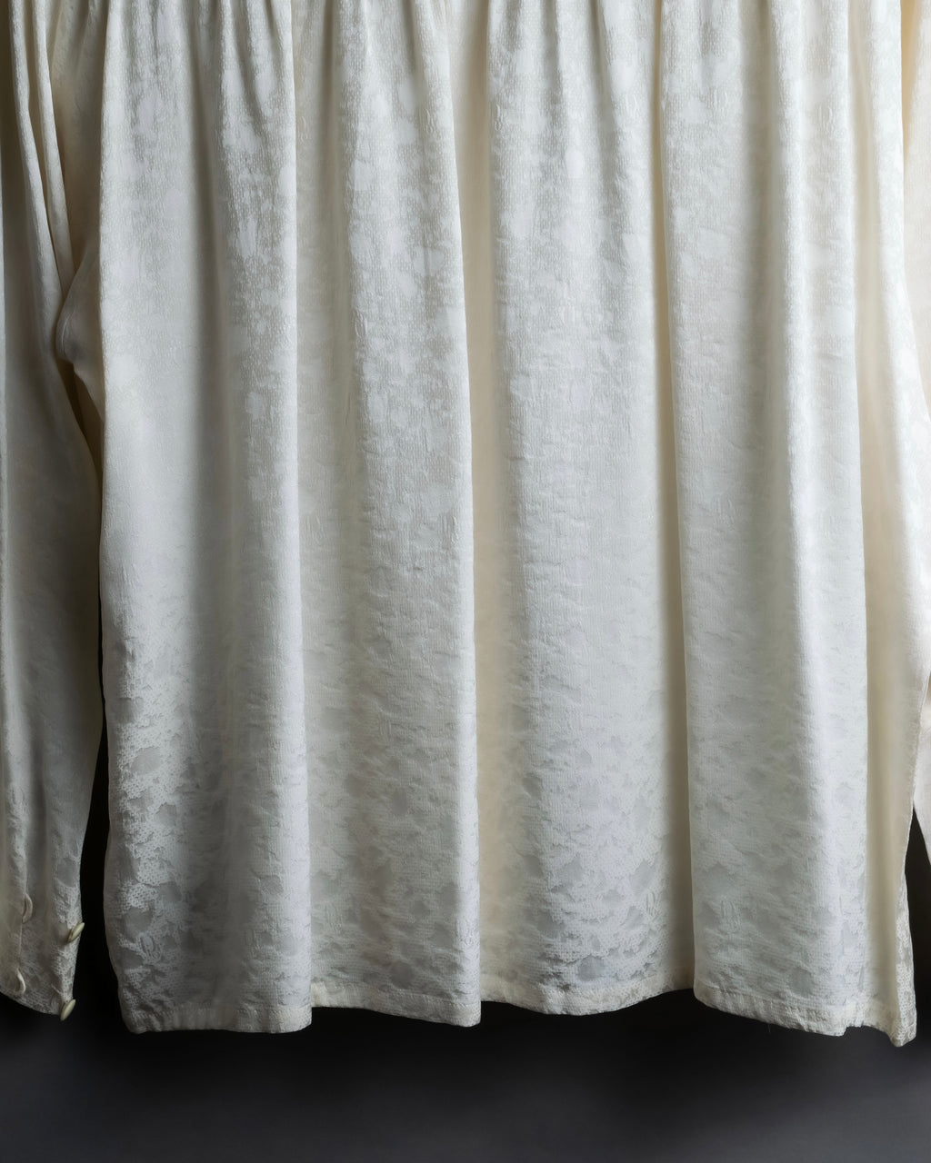 "Christian Dior" Shiny off-white shirt