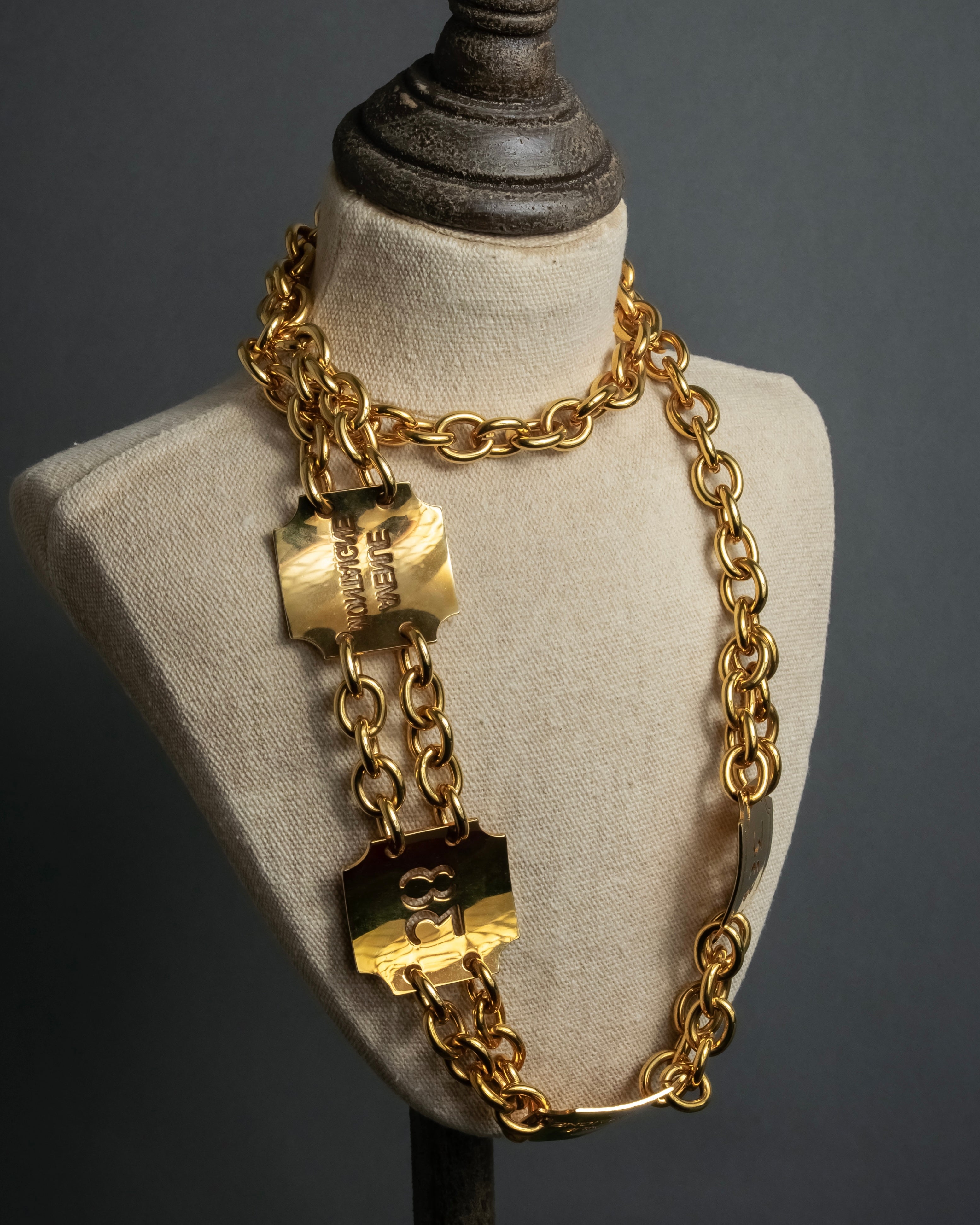 "CELINE" AVENUE MONTAIGNE 38 design gold necklace & belt