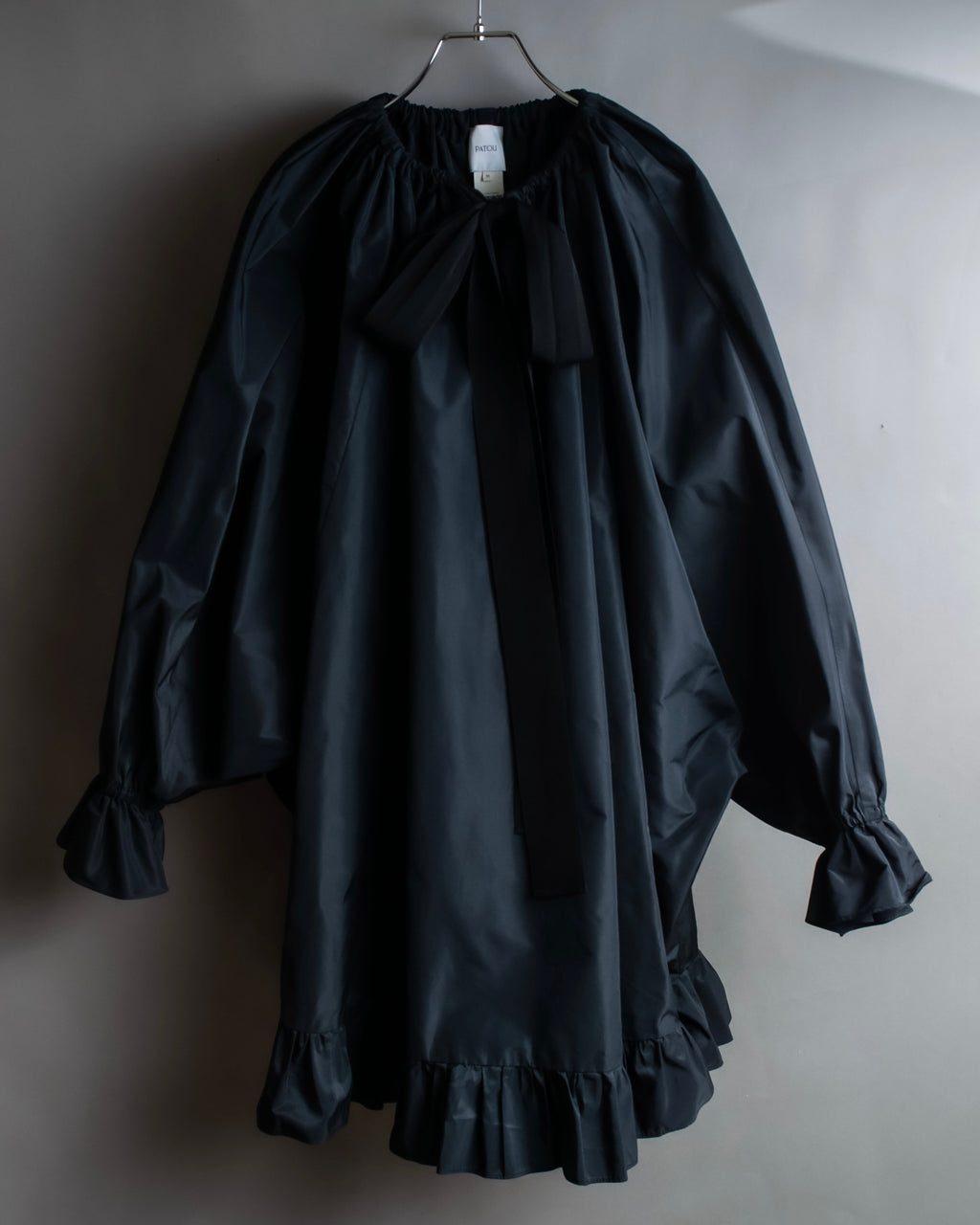"PATOU" Ribbon shirring design poncho dress