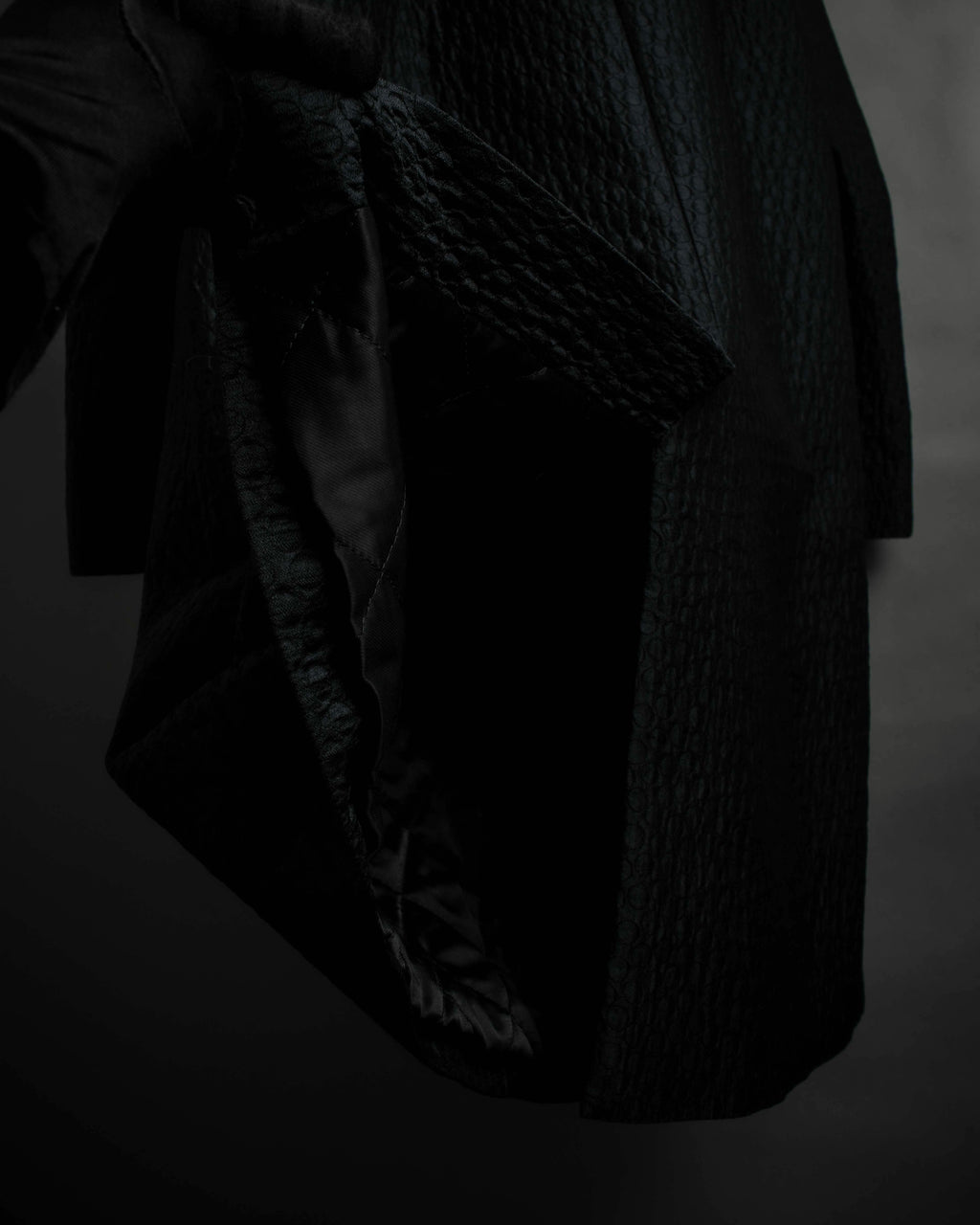 "DRIES VAN NOTTEN" Relief  jaguard uneven design chester coat