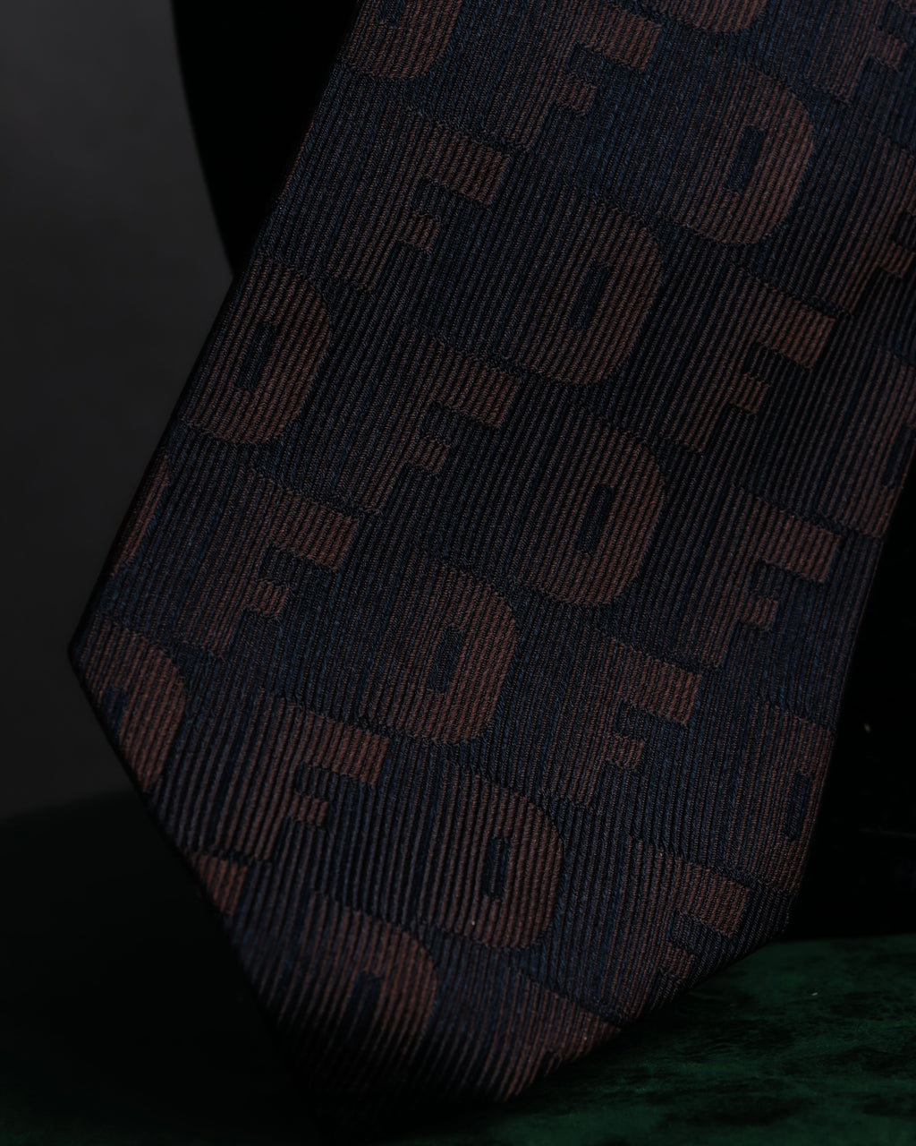 "DOMINIQUE FRANCE" Logo engraved silk necktie