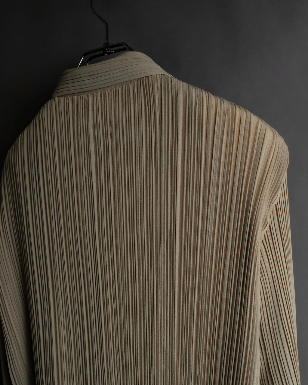 "ISSEY MIYAKE" Fine pleated shirt jacket