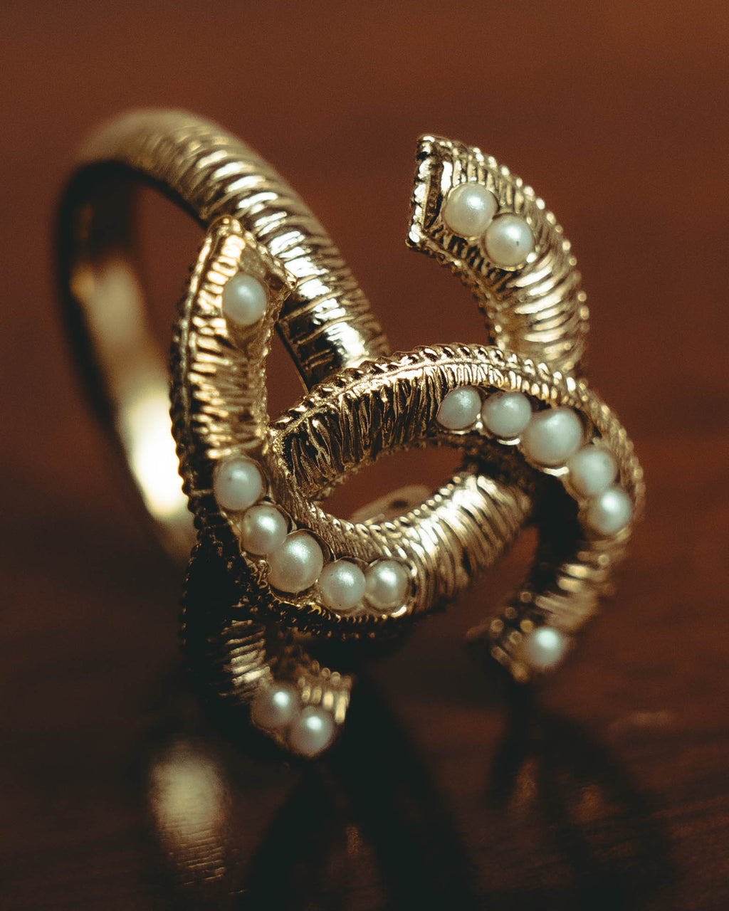 –SPECIAL– "CHANEL" Sculptural pearl double c costume ring