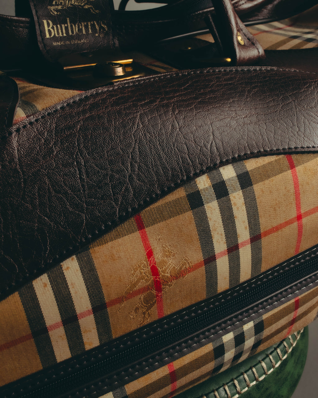 -SPECIAL- "Burberrys" 80's-90's Classic check textured leather boston bag