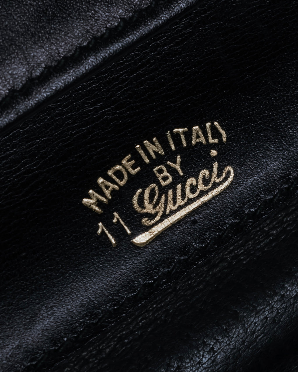 "GUCCI" Saddlery motif crisp design vintage leather shoulder bag