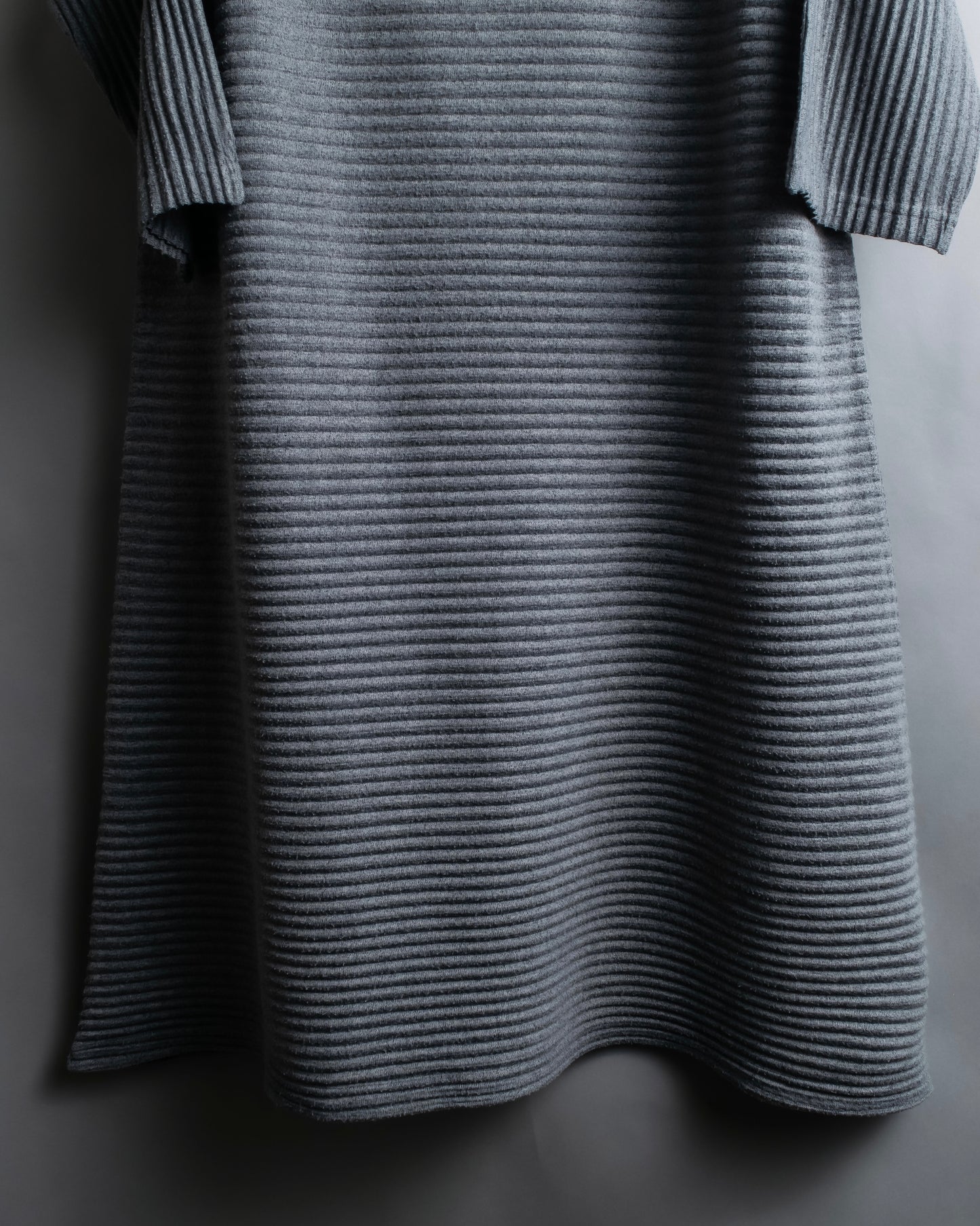 "ISSEY MIYAKE me" Pleated pullover tunic