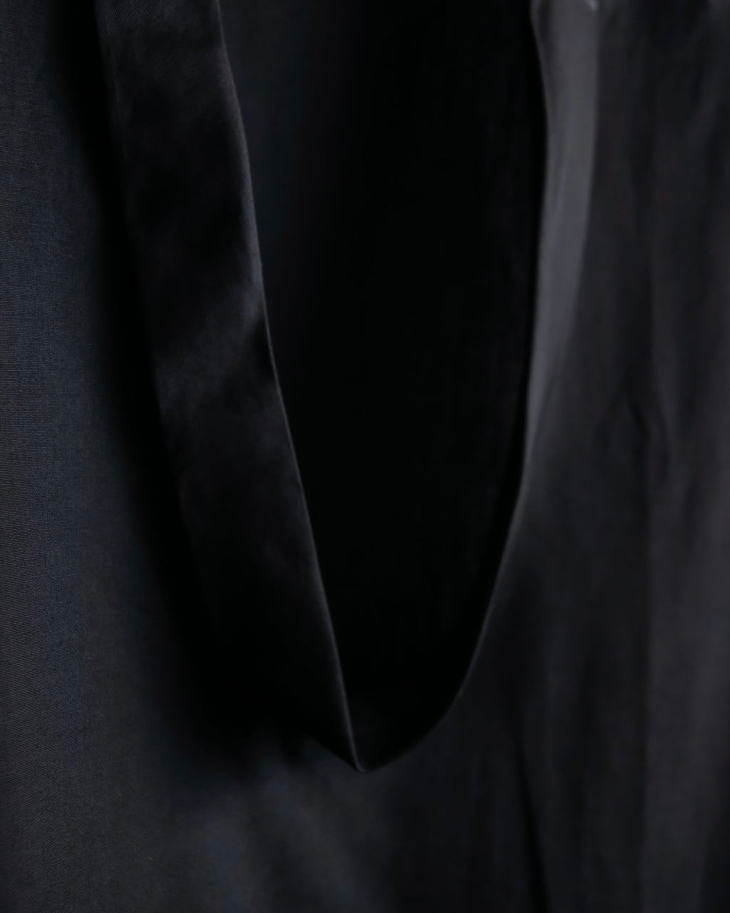 “BOTTEGA VENETA”  V neck designed no sleeve top