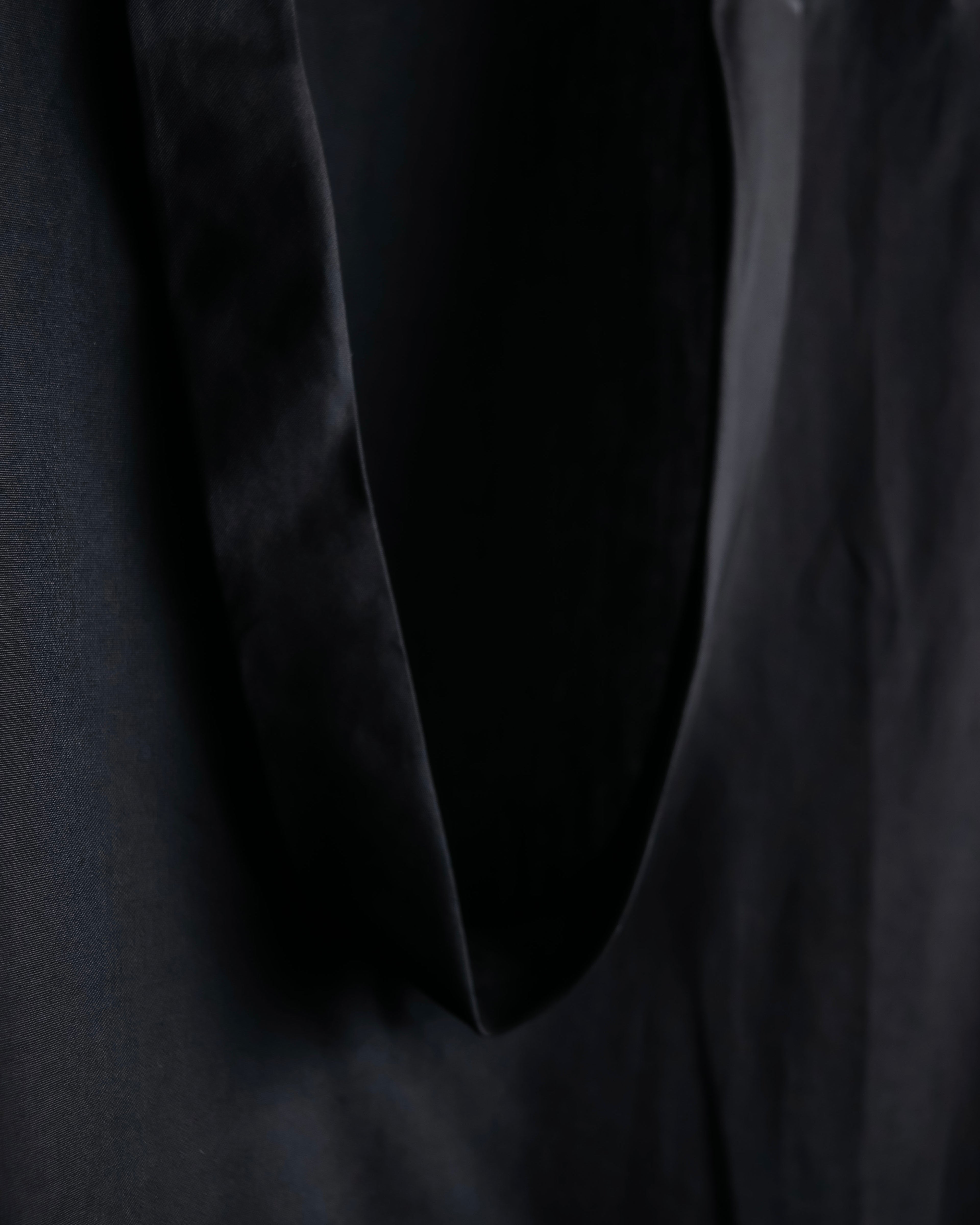 “BOTTEGA VENETA”  V neck designed no sleeve top