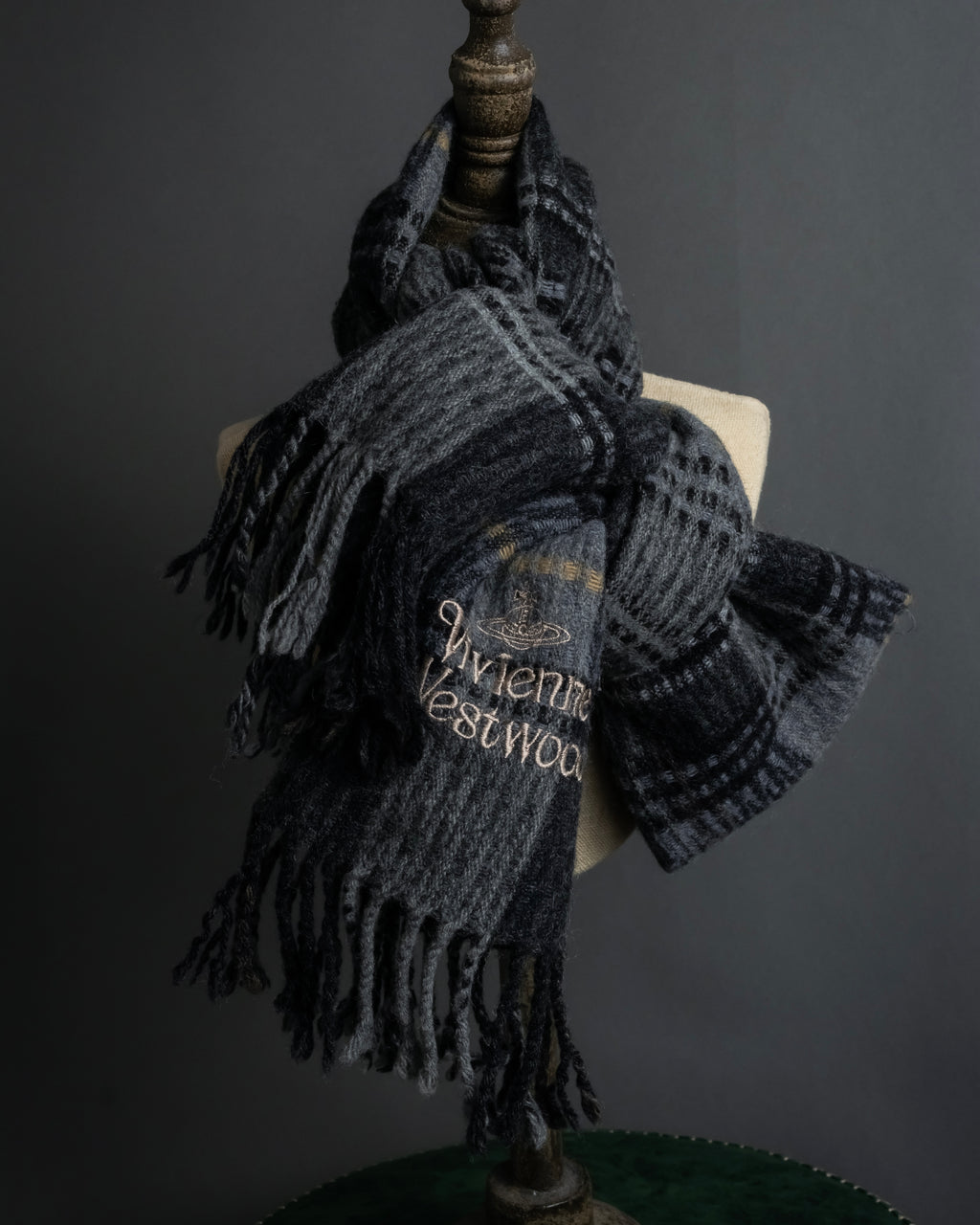 "Vivienne Westwood" Multi-layered check pattern fringe design muffler