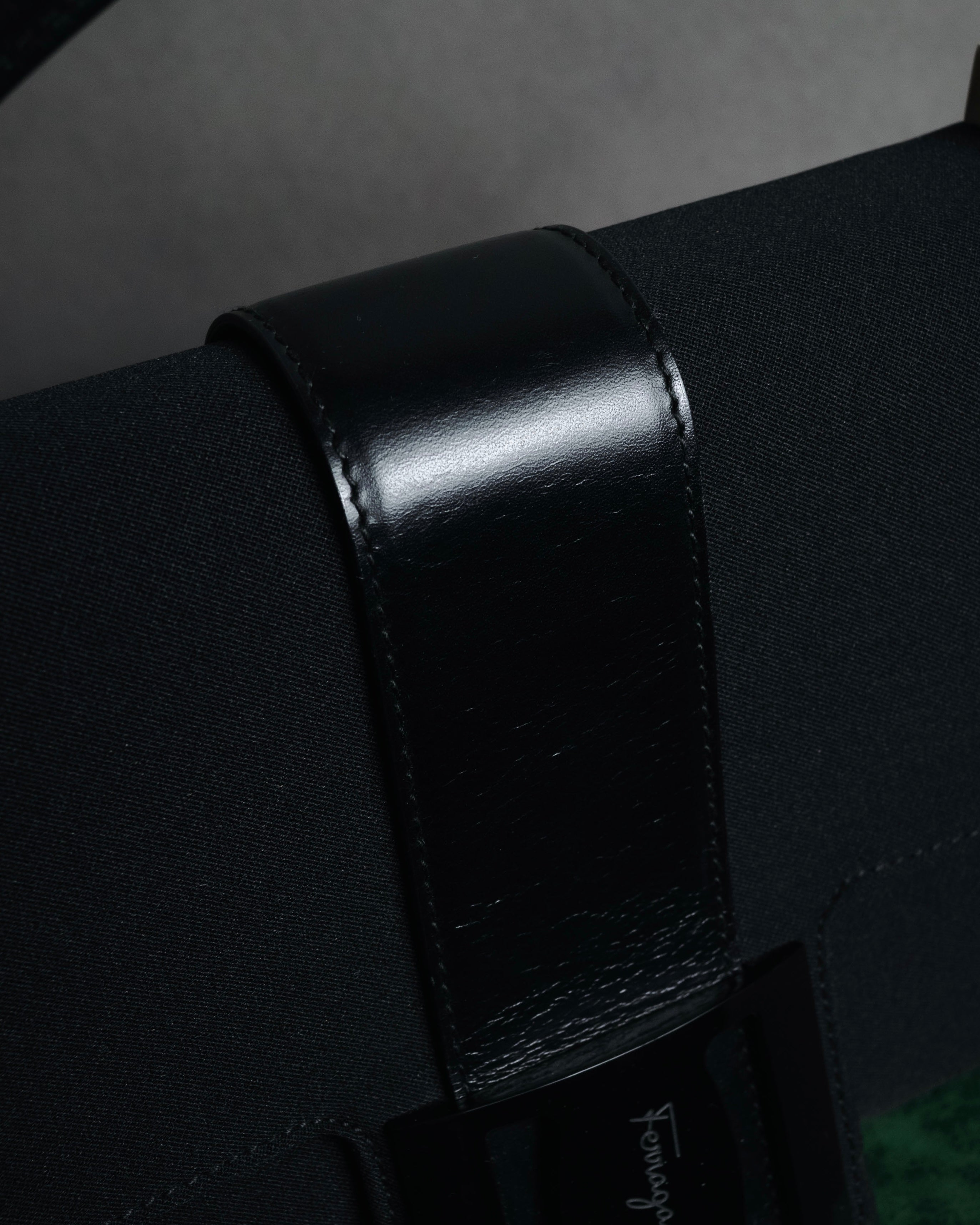 "Salvatore Ferragamo" 90’s-00’s Archive shoe embossed leather shoulder bag