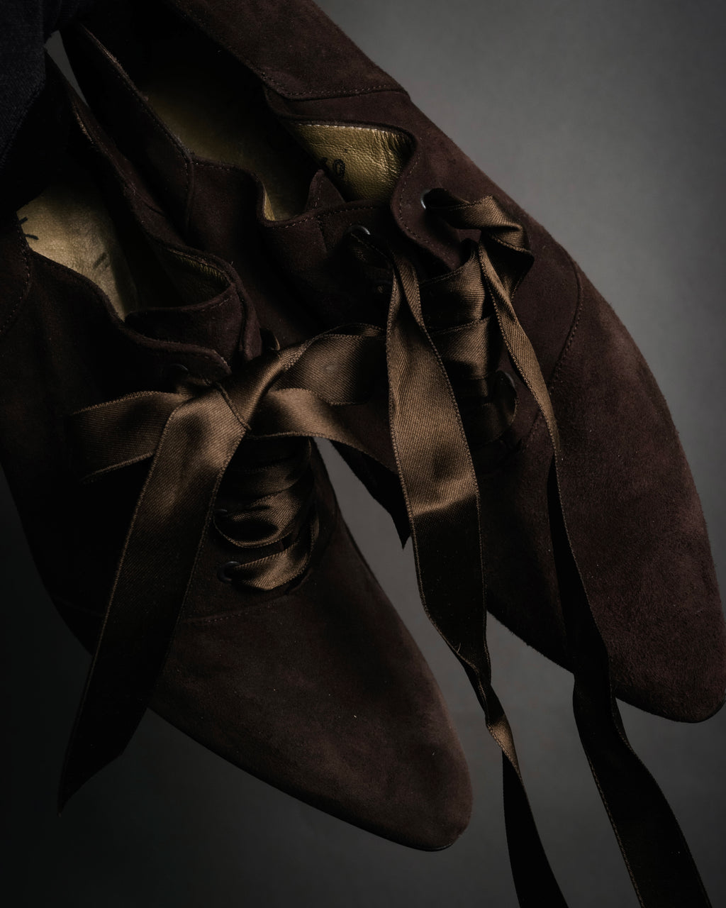 “Yves Saint Laurent” 90’s-00’s Suede ribbon lace-up pumps