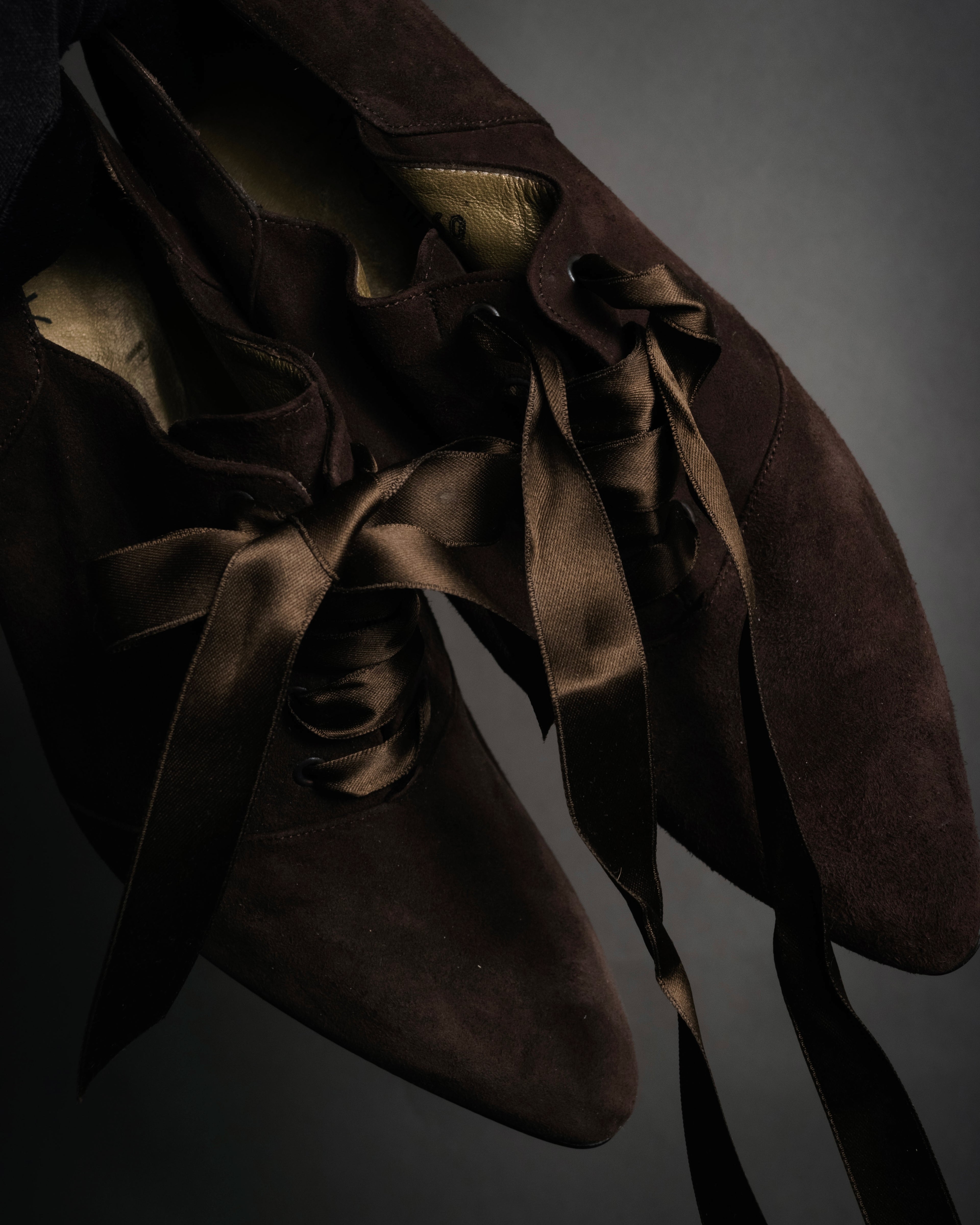 “Yves Saint Laurent” 90’s-00’s Suede ribbon lace-up pumps