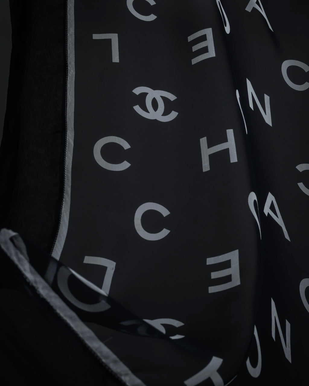 "CHANEL" Typography logo engraved large scarf