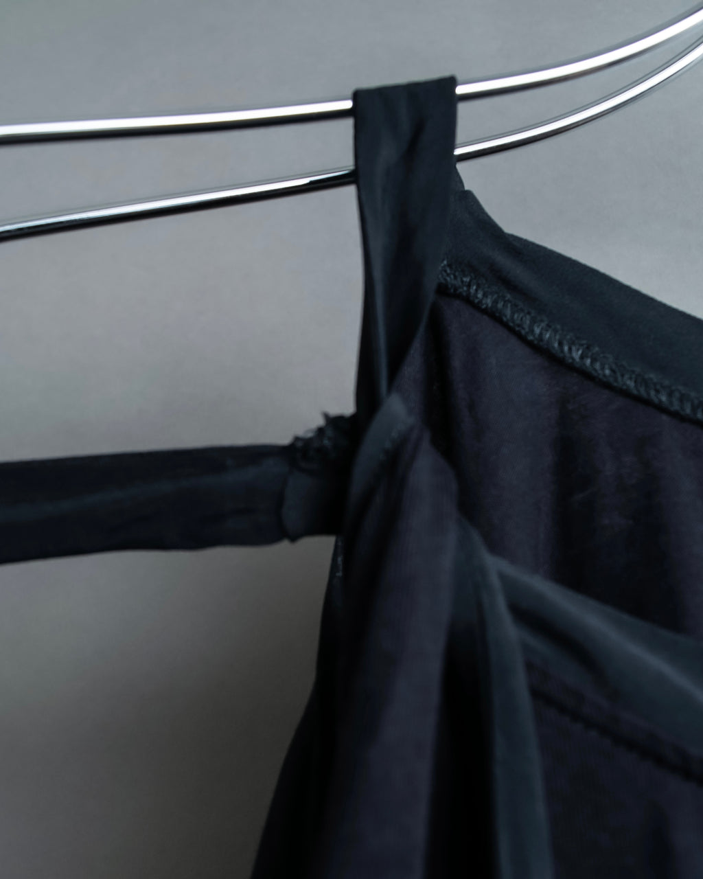 N21 NUMERO VENTUNO Oversized string design tops