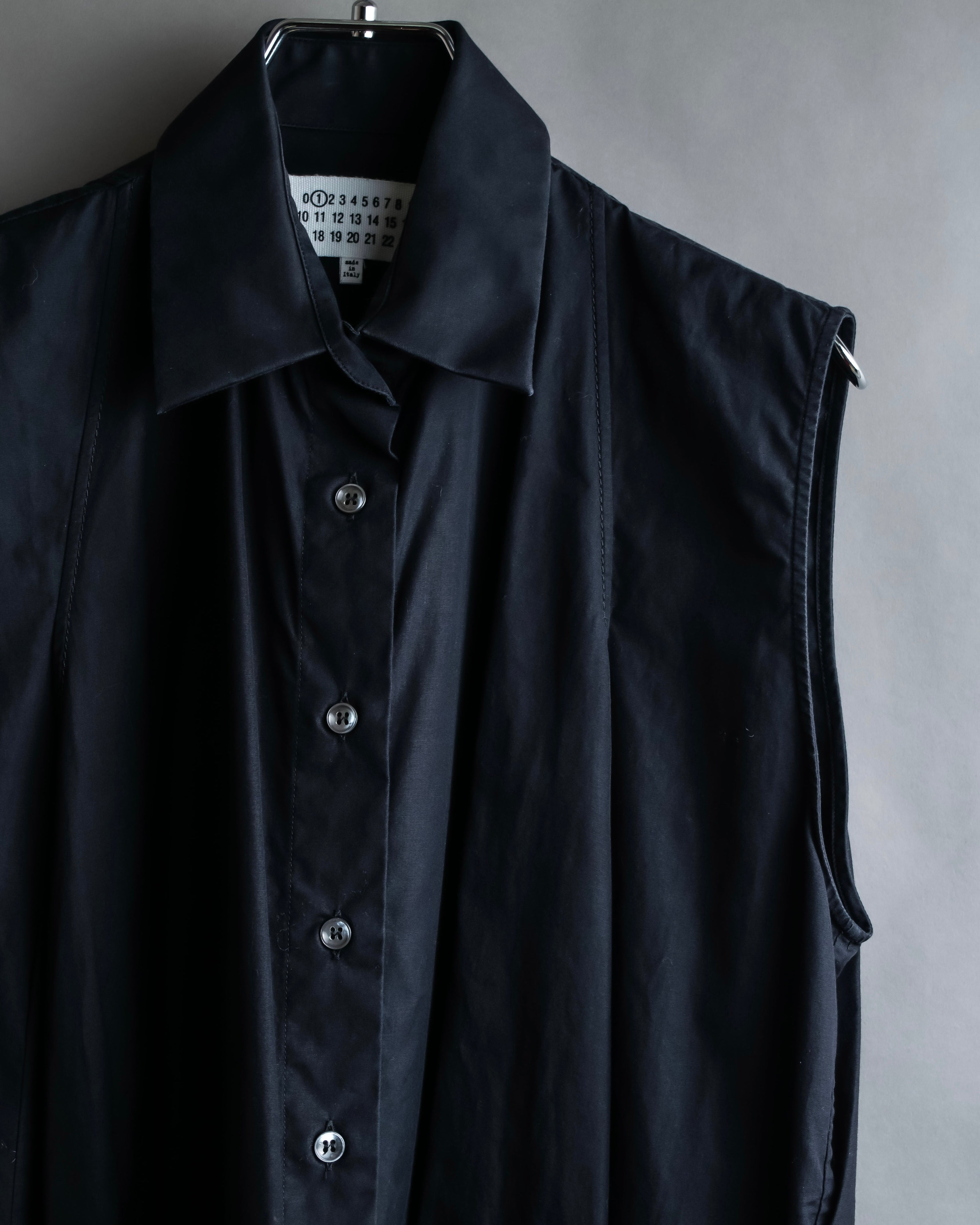 "MAISON MARGIELA" 13SS Panel design sleeveless black shirt