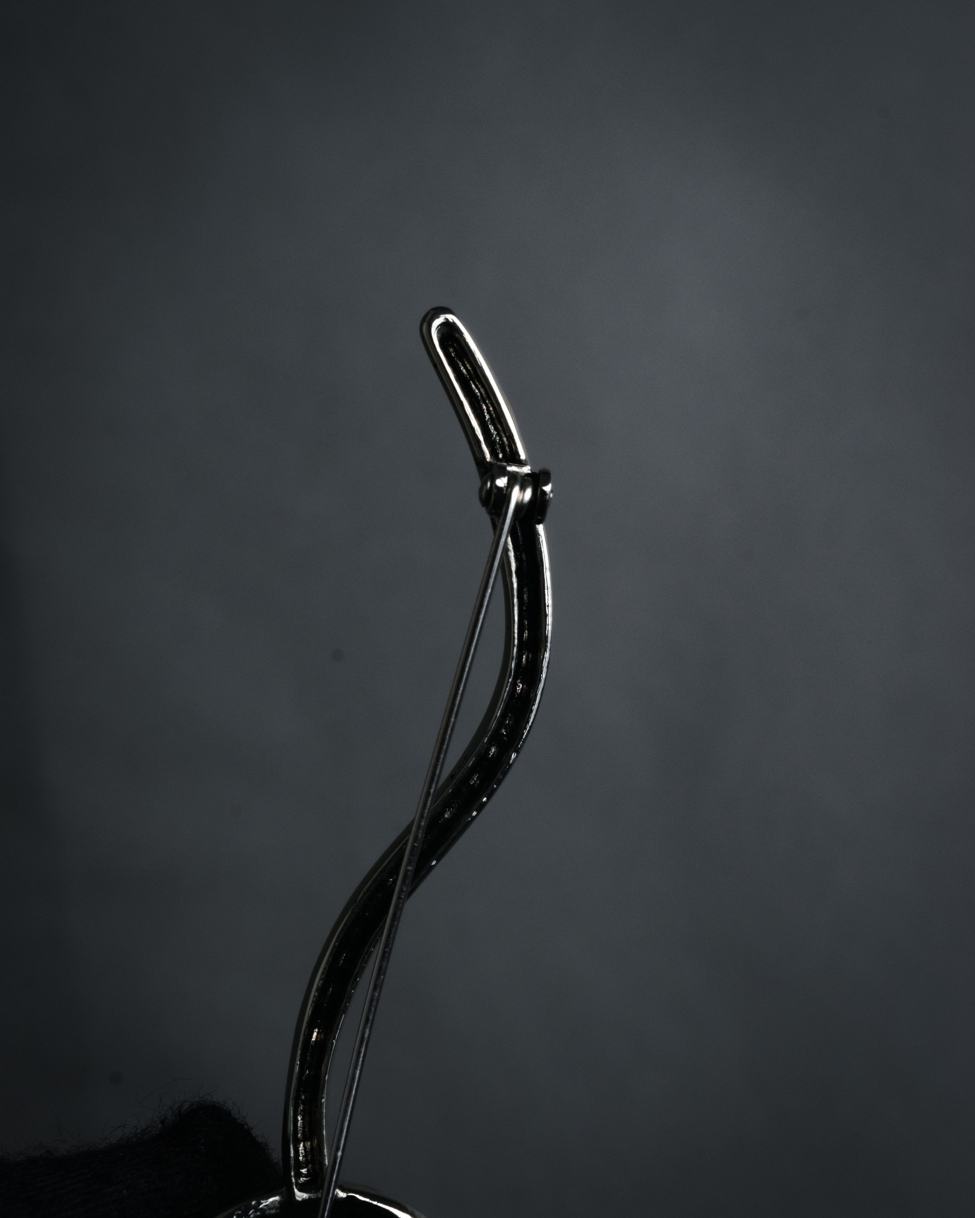 “KENZO” 90’s-00’s Botanical flower motif long brooch