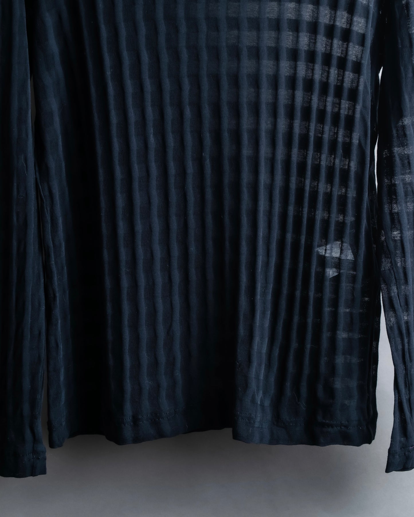 "ISSEY MIYAKE" Checkered see through pullover