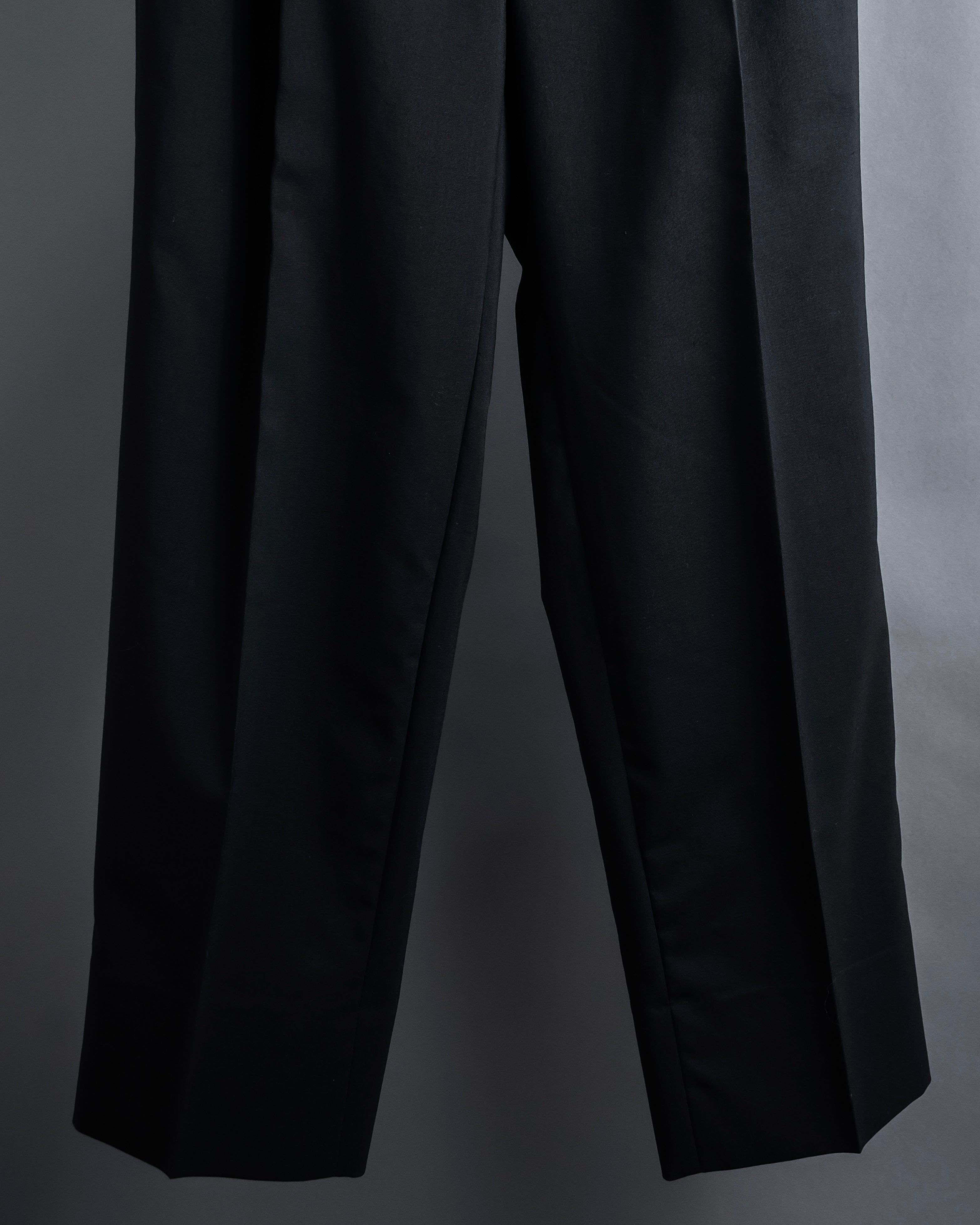 "YVES SAINT LAURENT" Straight tailoring design set up