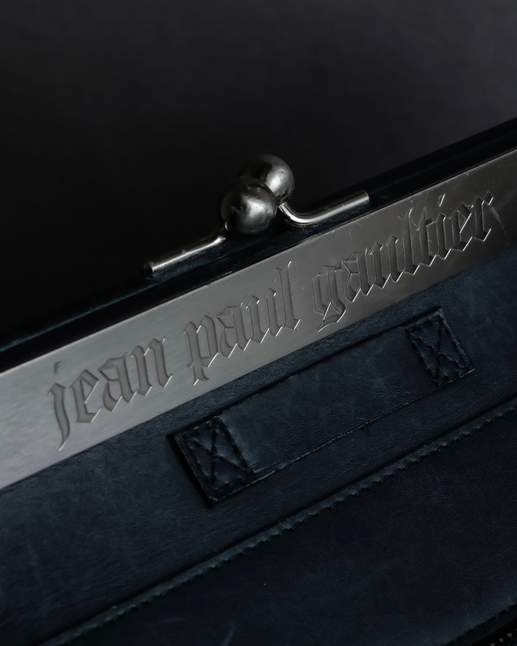 "JEAN PAUL GAULTIER" Logo engraved clasp frame 2way leather bag