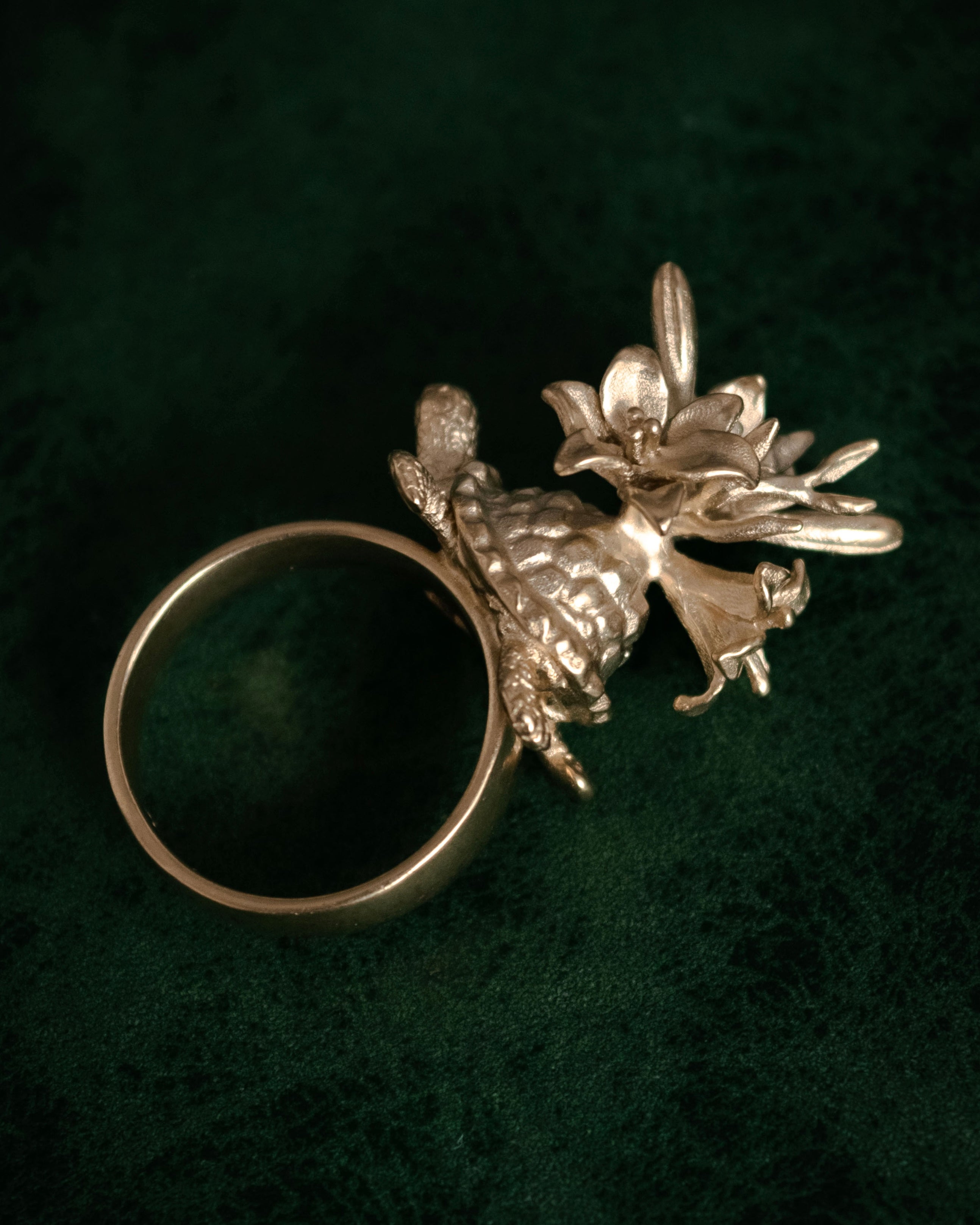 “DIOR” 2010’s sculptural turtle floral motif ring