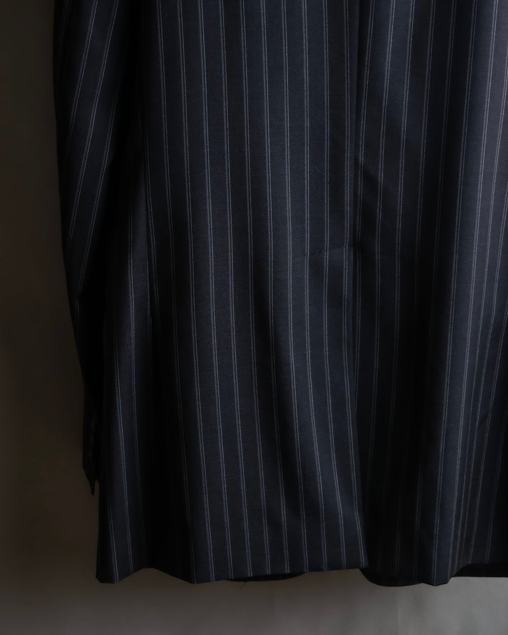 "Dolce & Gabbana" Pinstripe vertical lines emphasized tailored jacket