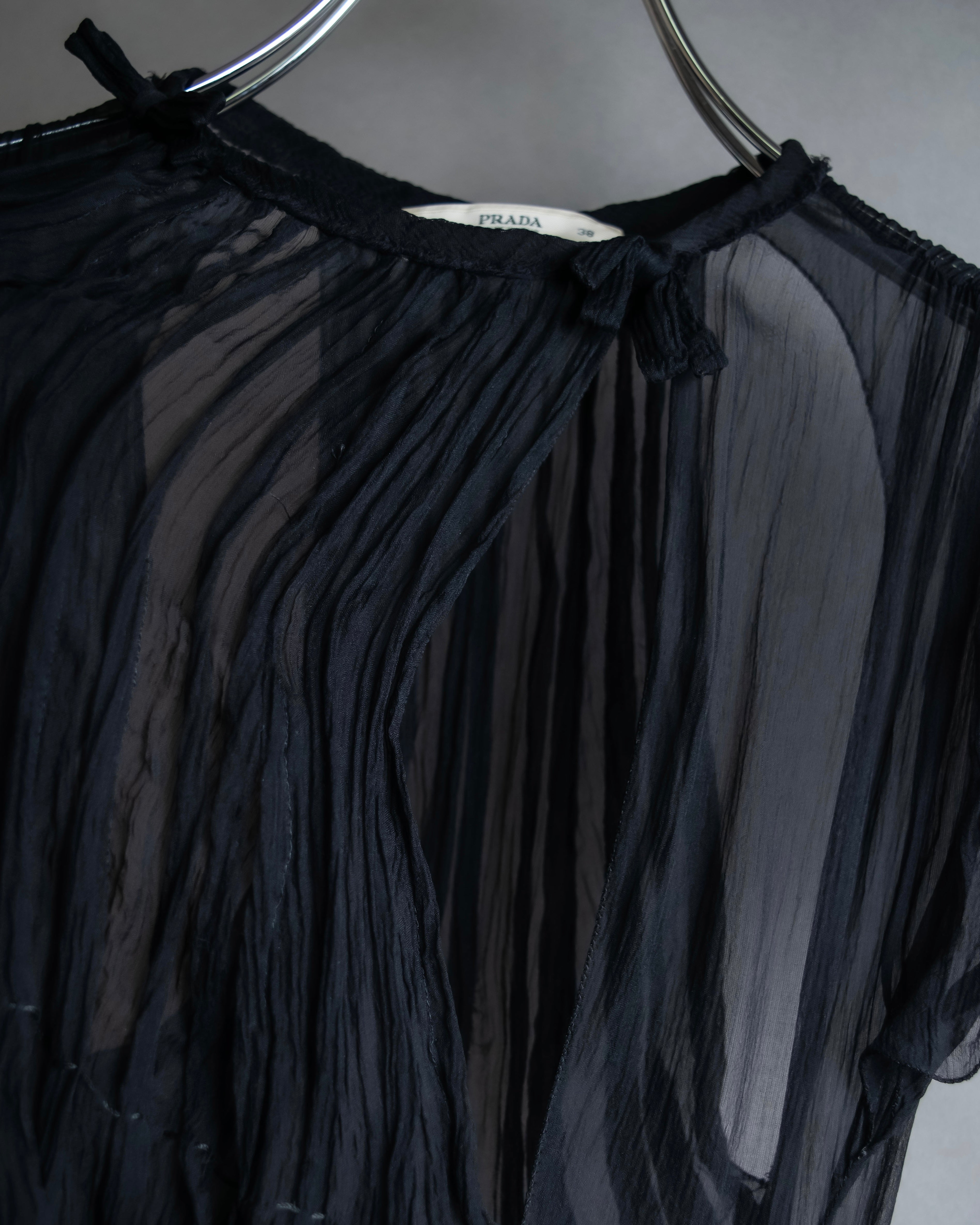 "PRADA" Gathered ribbon design puff sleeve dress