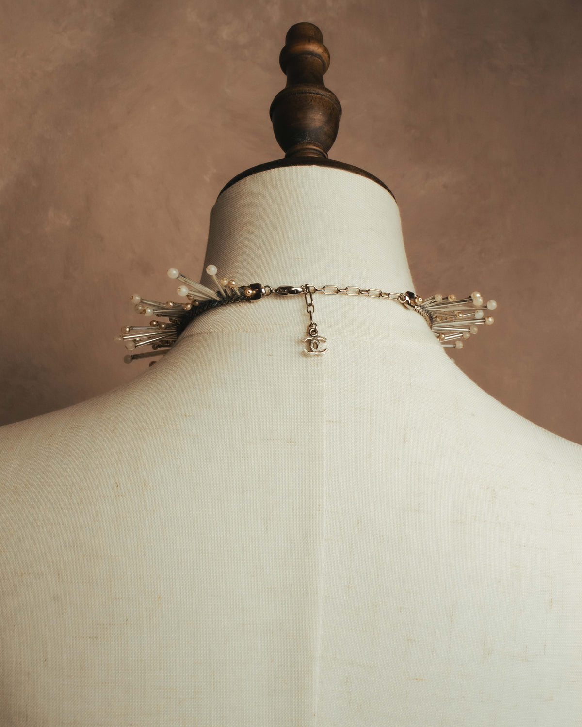 -SPECIAL- "CHANEL" 90's-00's Sculptural pearl fringe choker necklace