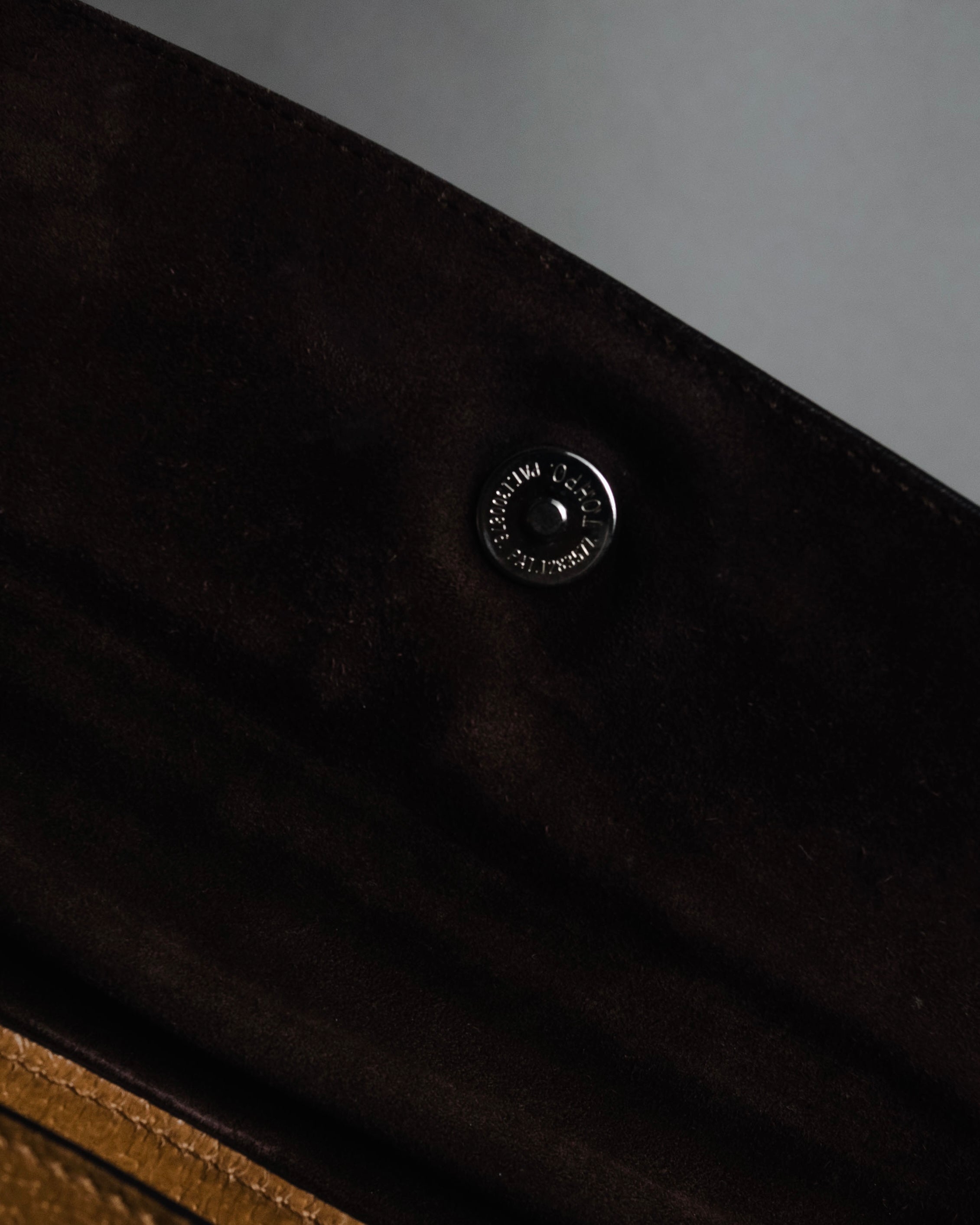 "PRADA" 90’s-00’s Minimalist embossed logo accordion bag