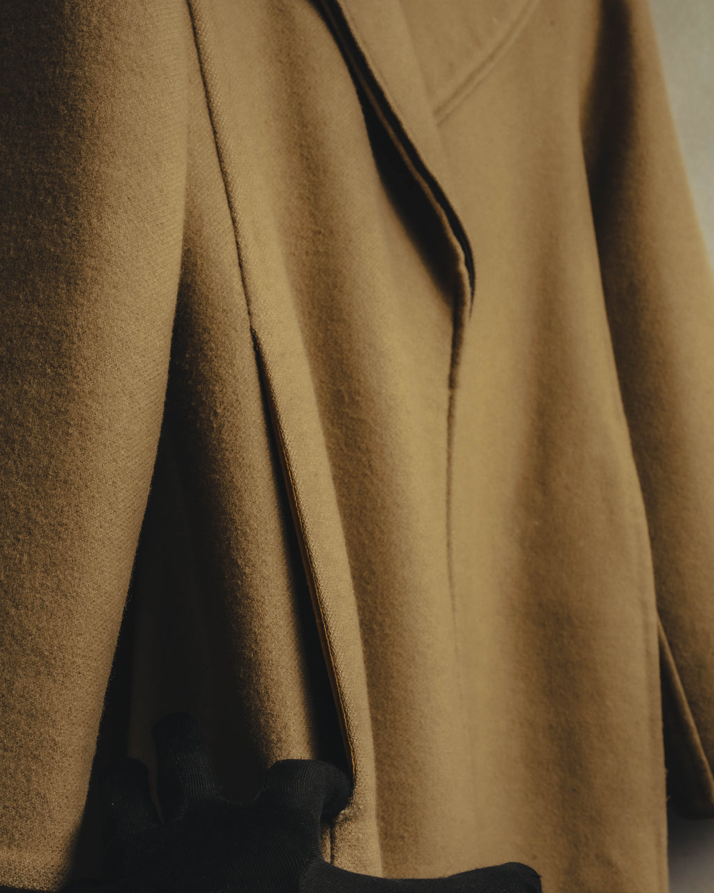 “GUCCI” 00’s-10’s Cashmere-blend leather-trimmed belted long coat