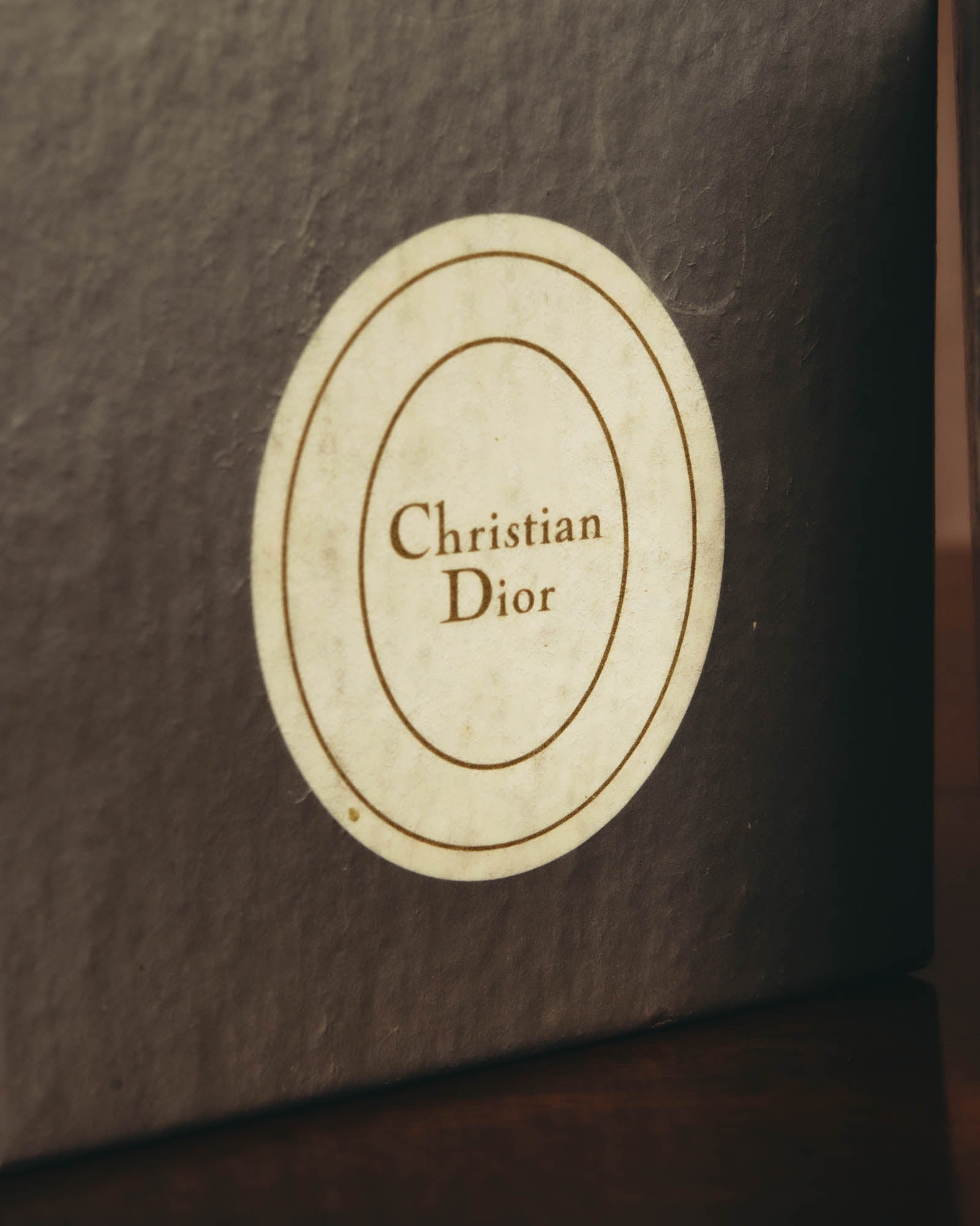 "Christian Dior" 80's-90's Gold chain clip-on earrings