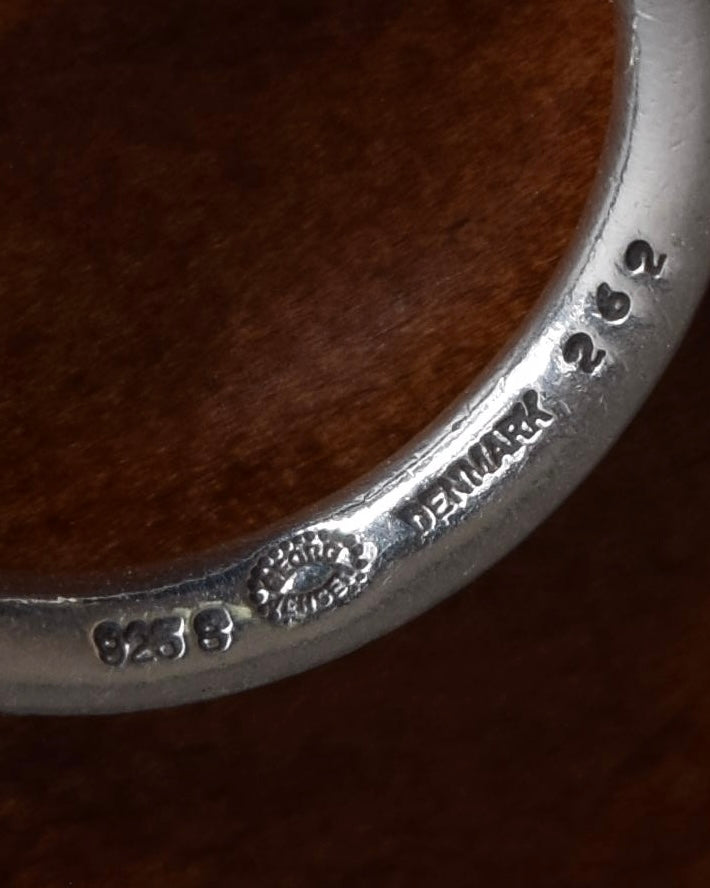 "CHANEL" Curved frame double combination silver earrings