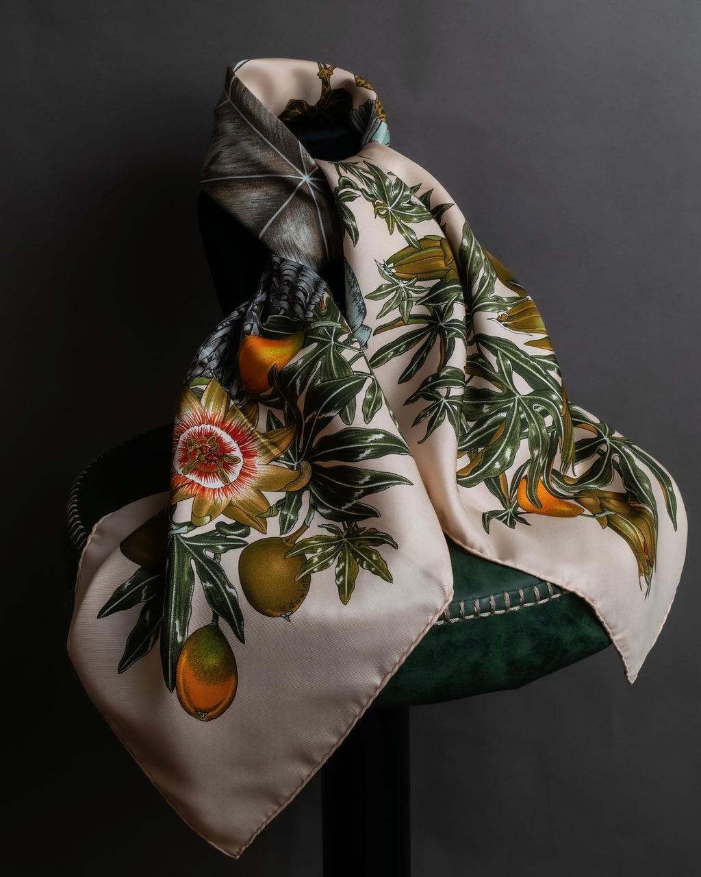 "HERMES" Passion flower print Carre 90 silk scarf